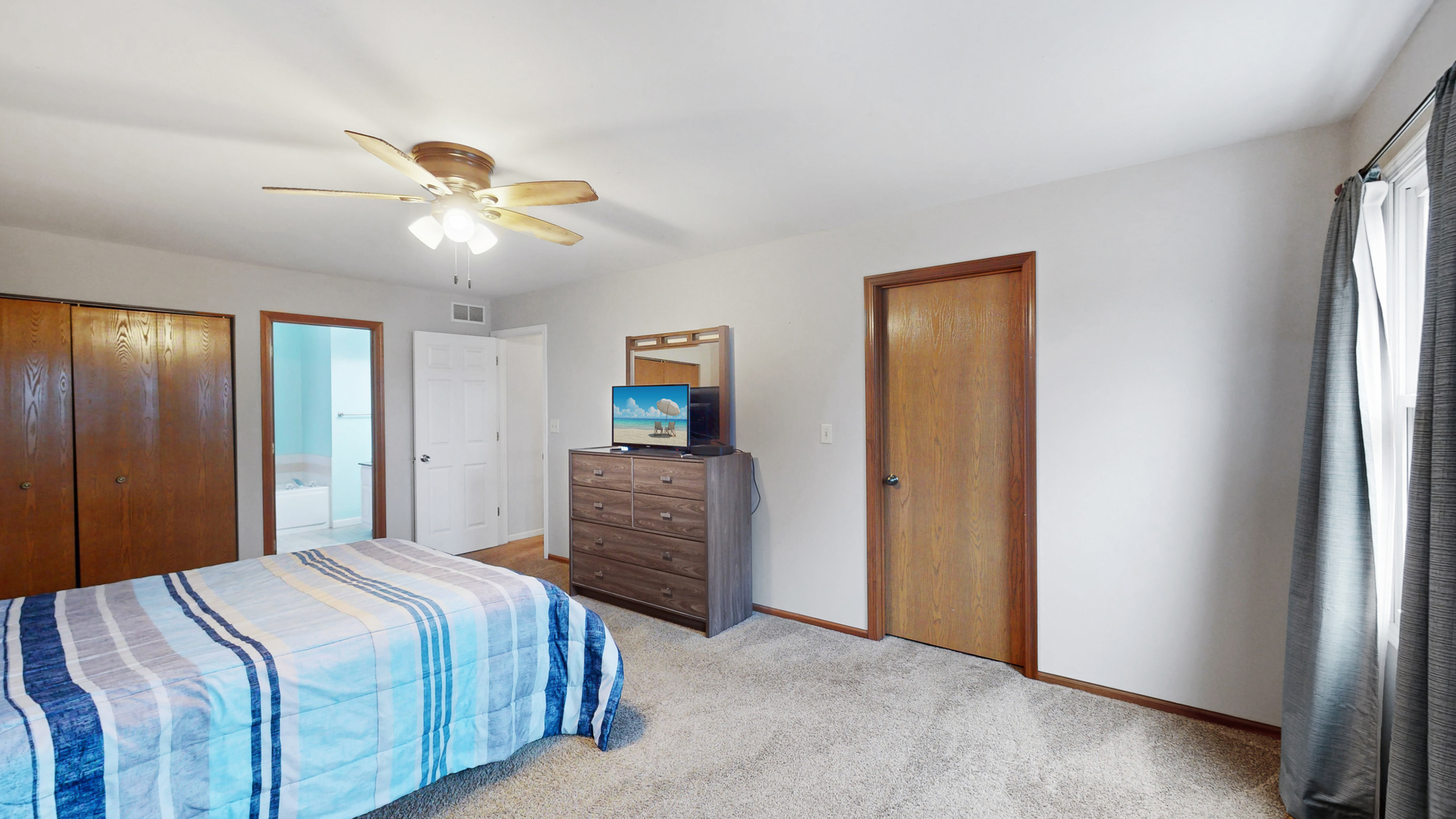 303 Fox Chase Drive, Oswego, IL 60543