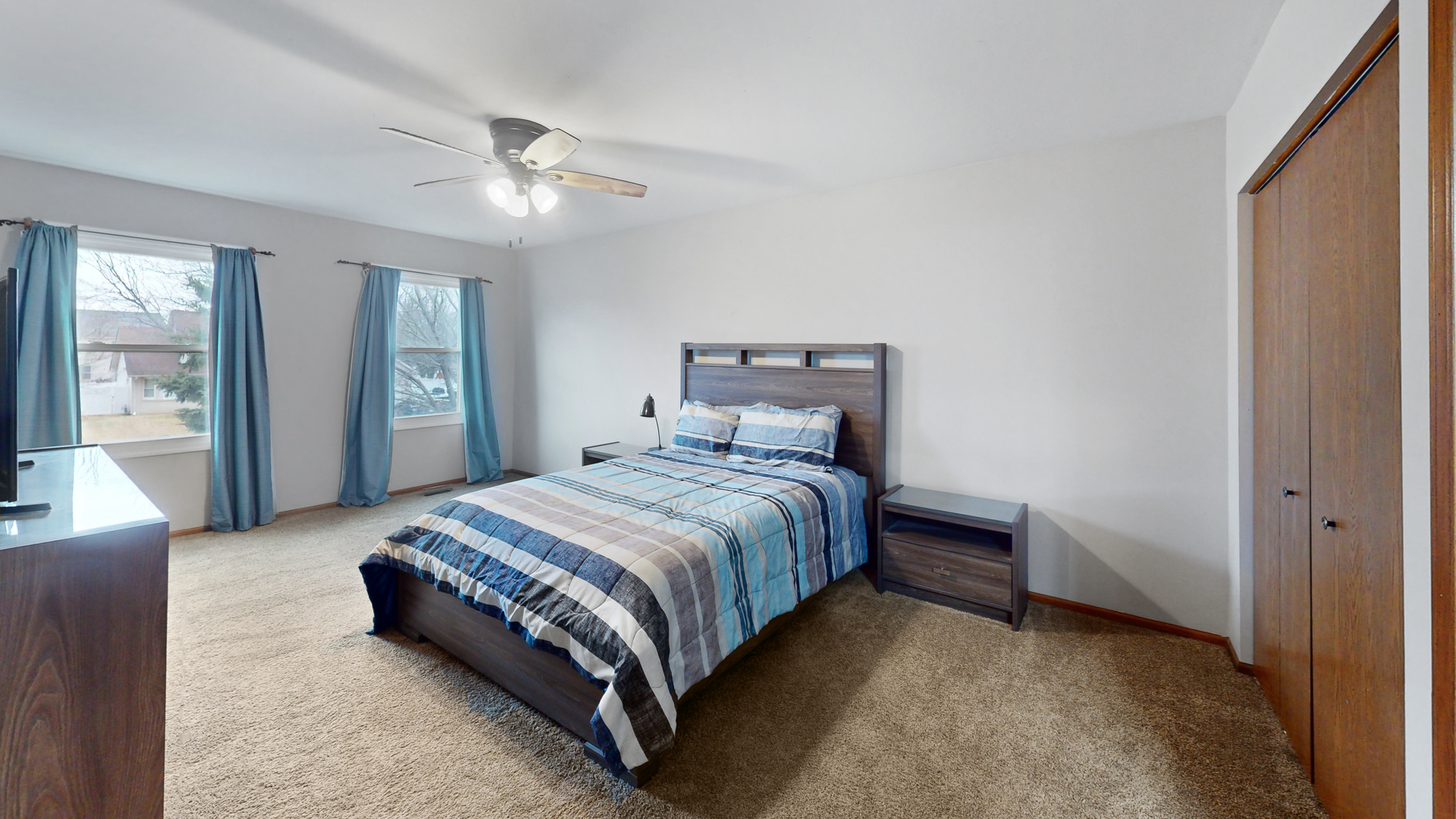 303 Fox Chase Drive, Oswego, IL 60543