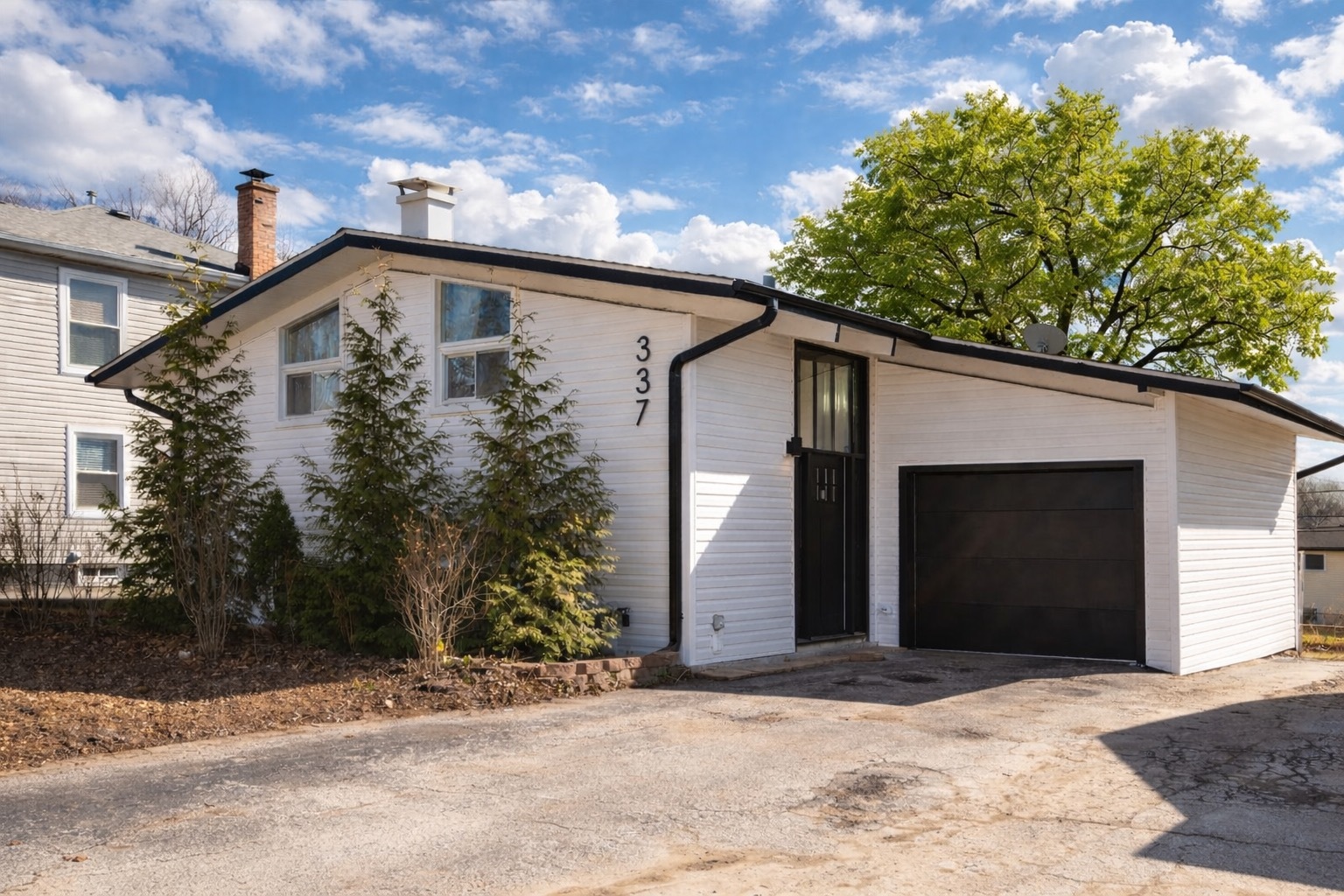 337 W Graham Avenue, Lombard, IL 60148