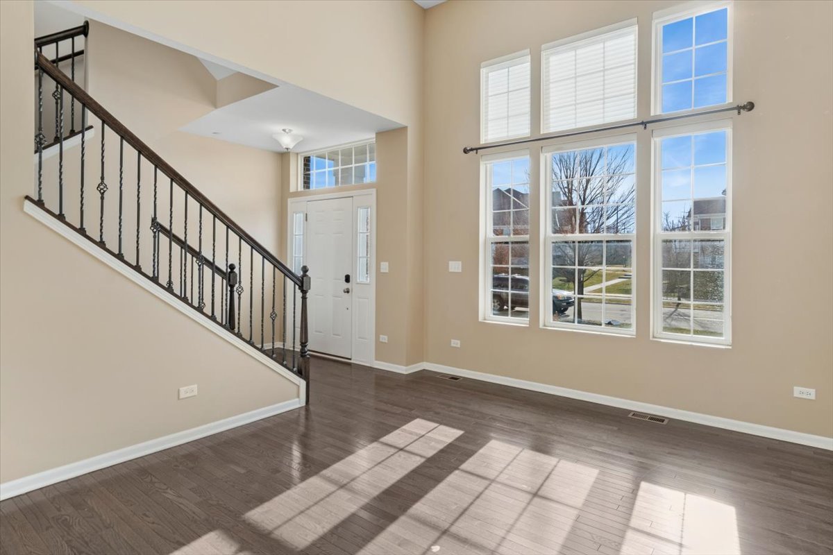 2942 Madison Drive, Naperville, IL 60564