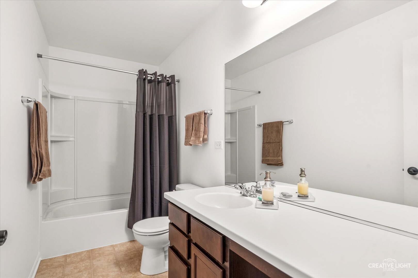 1721 HARCOURT Drive, Woodridge, IL 60517