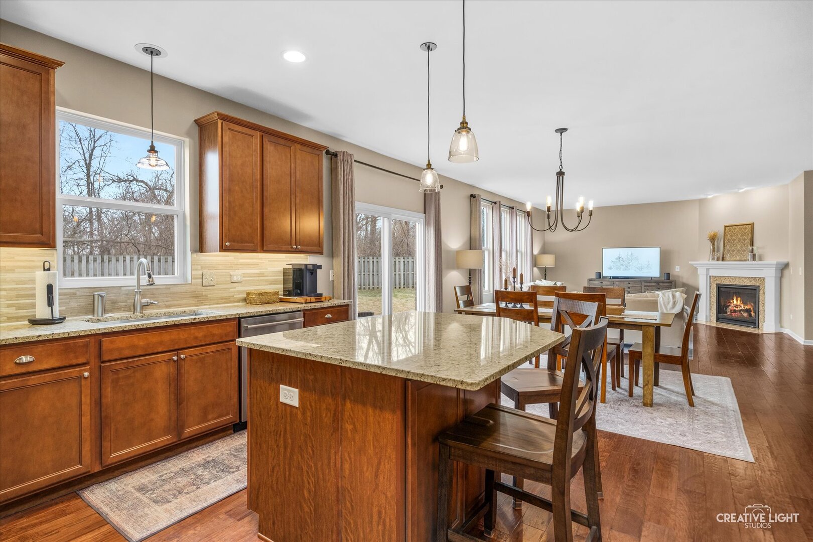 1721 HARCOURT Drive, Woodridge, IL 60517