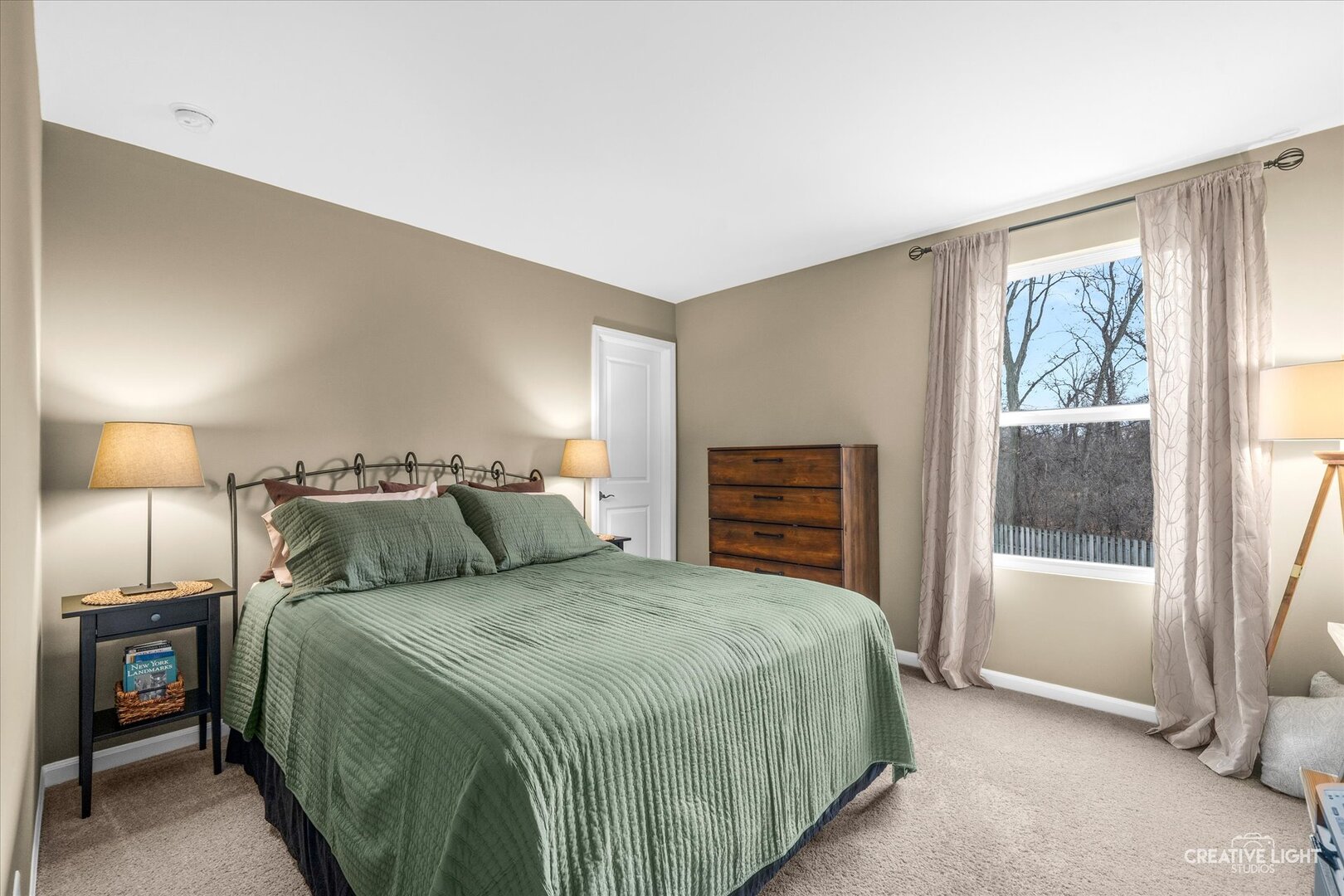 1721 HARCOURT Drive, Woodridge, IL 60517