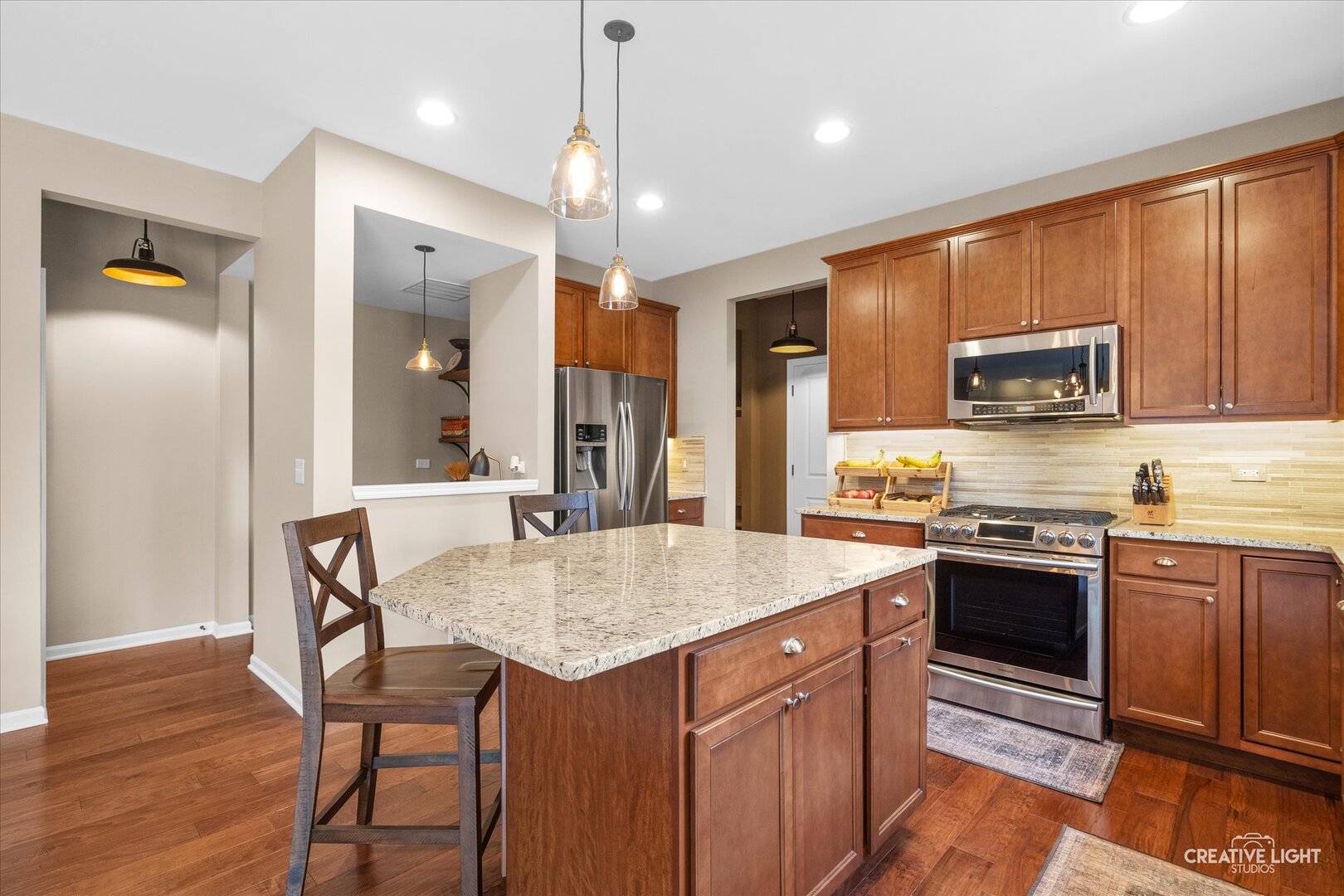 1721 HARCOURT Drive, Woodridge, IL 60517