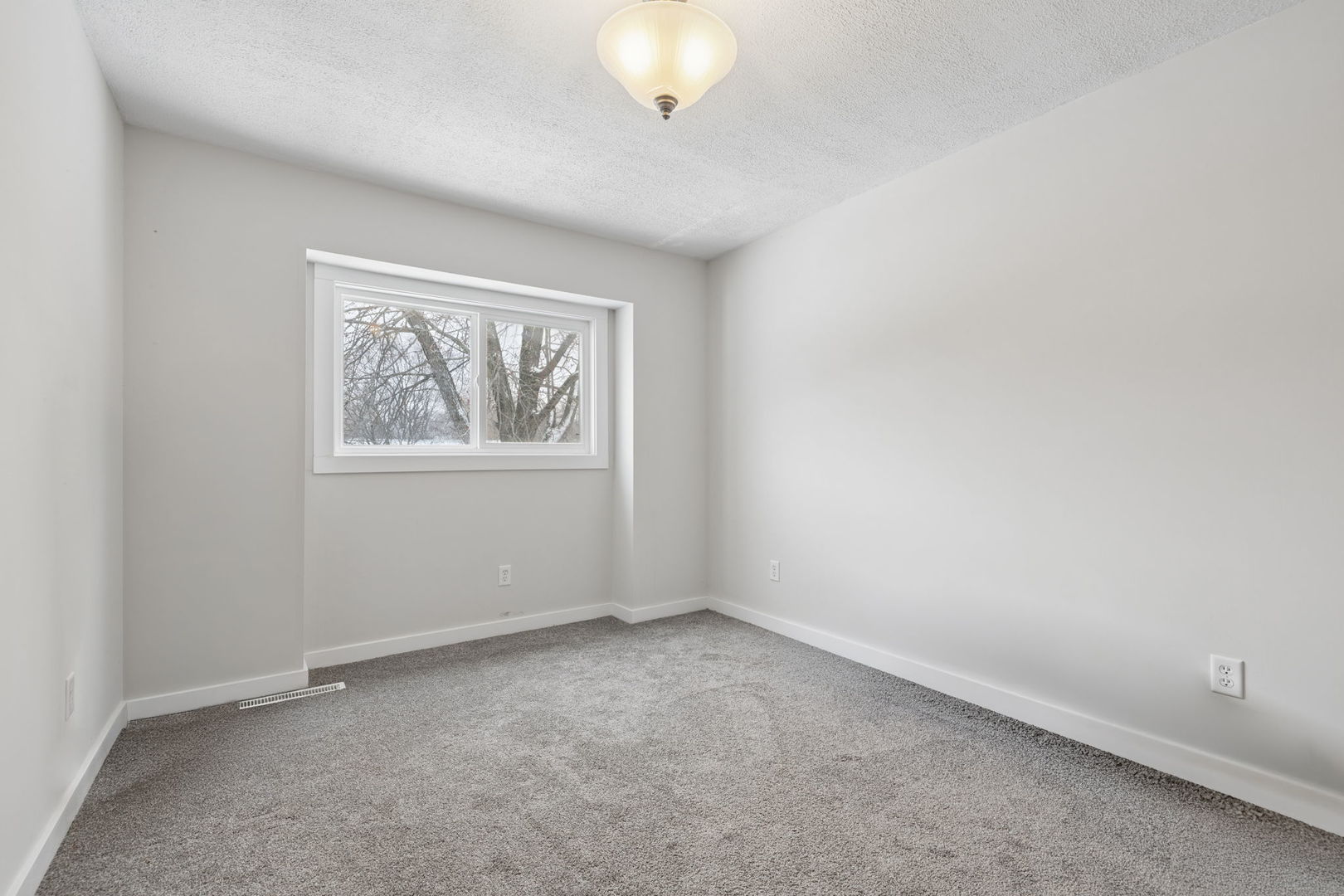 24254 S Burr Road, Channahon, IL 60410