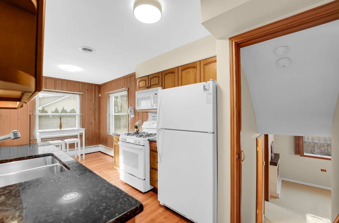 1604 S Greenwood Avenue, Park Ridge, IL 60068