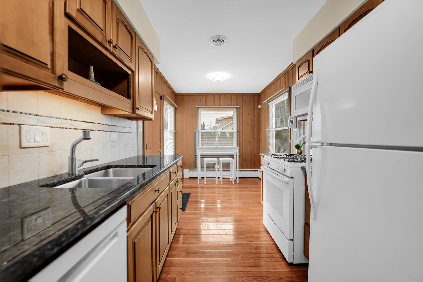 1604 S Greenwood Avenue, Park Ridge, IL 60068