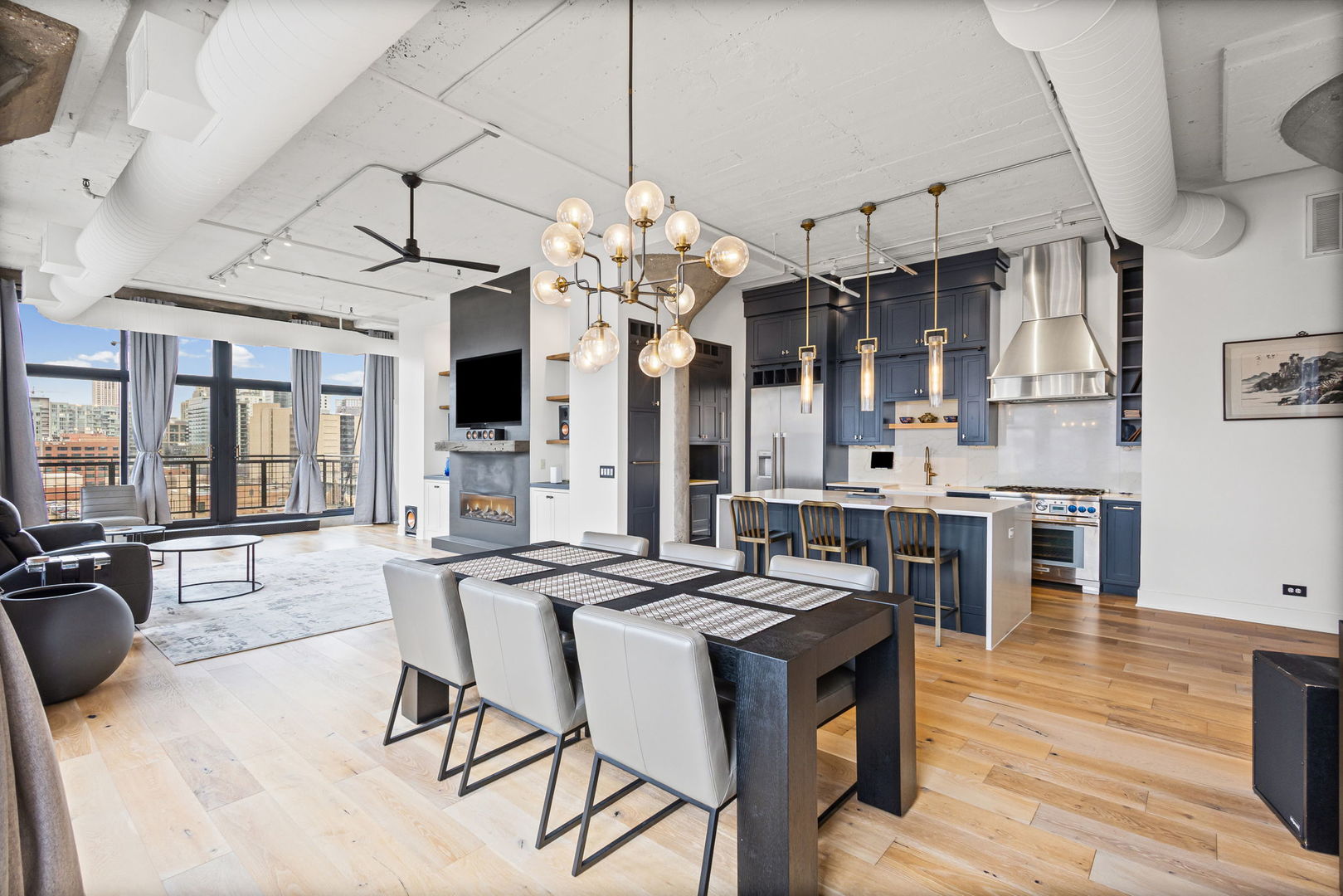 728 W Jackson Boulevard #701, Chicago, IL 60661