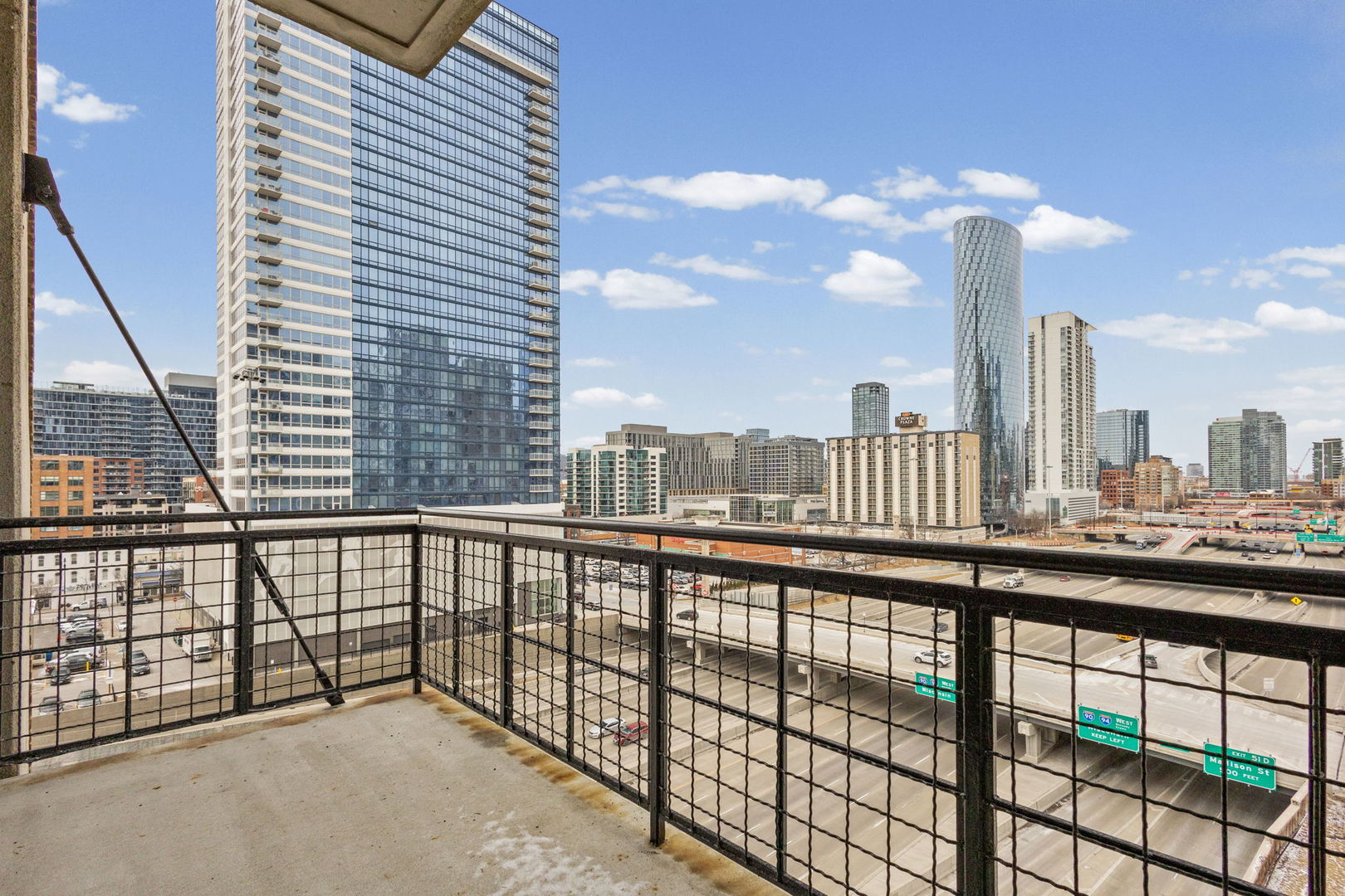 728 W Jackson Boulevard #701, Chicago, IL 60661