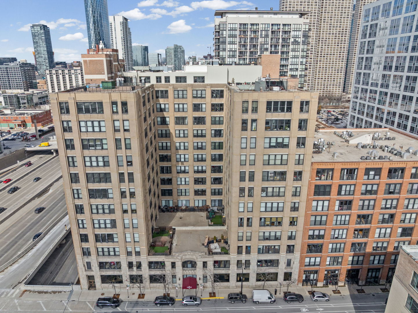728 W Jackson Boulevard #701, Chicago, IL 60661