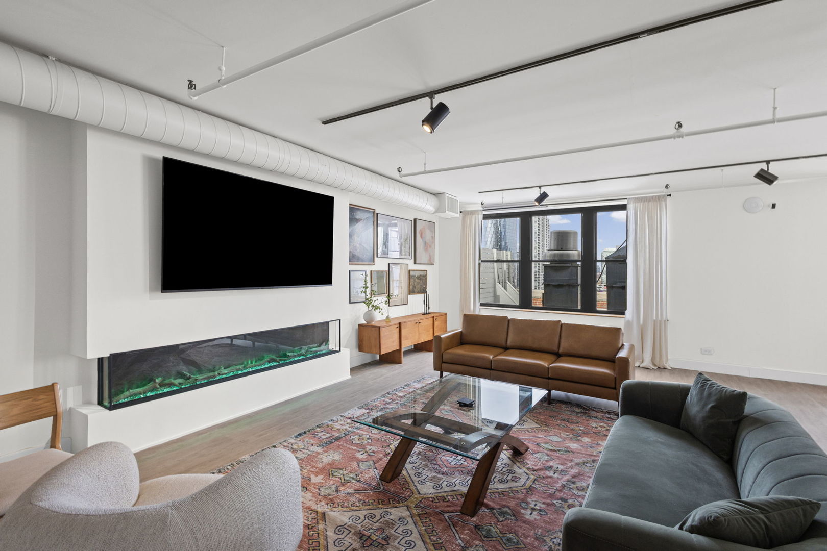 728 W Jackson Boulevard #701, Chicago, IL 60661