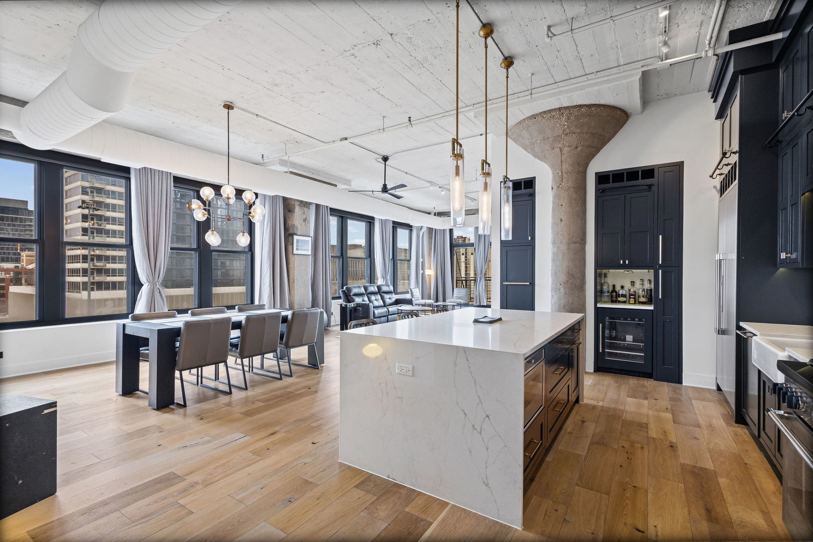 728 W Jackson Boulevard #701, Chicago, IL 60661