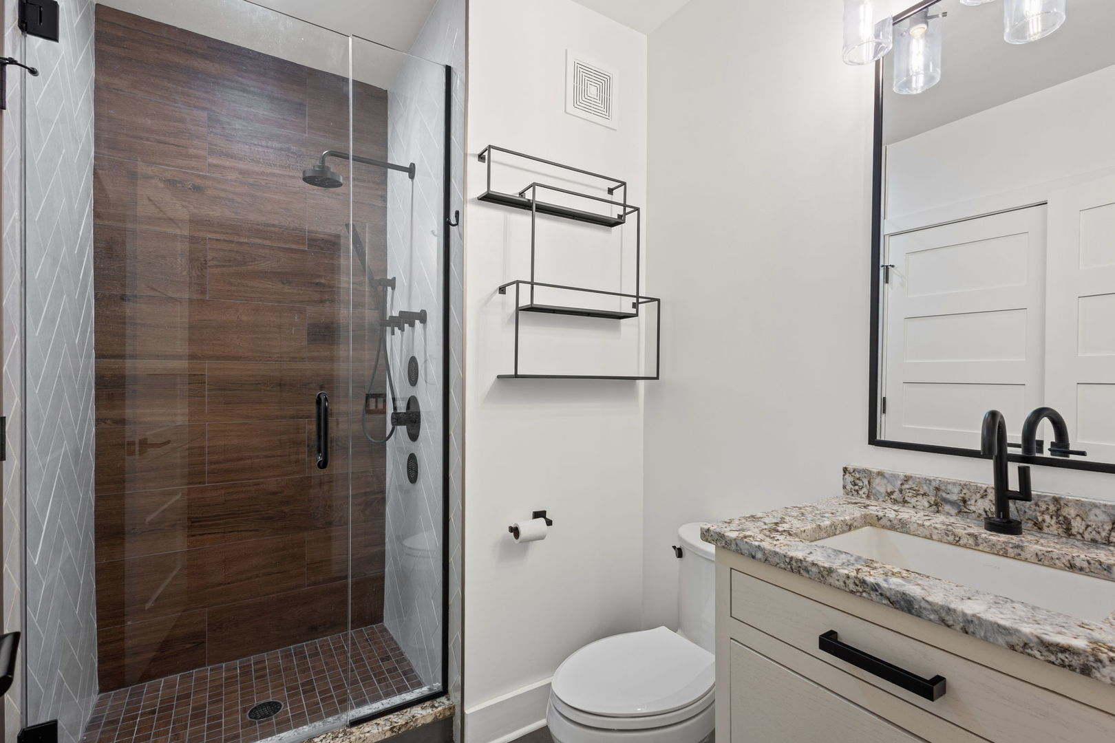 728 W Jackson Boulevard #701, Chicago, IL 60661