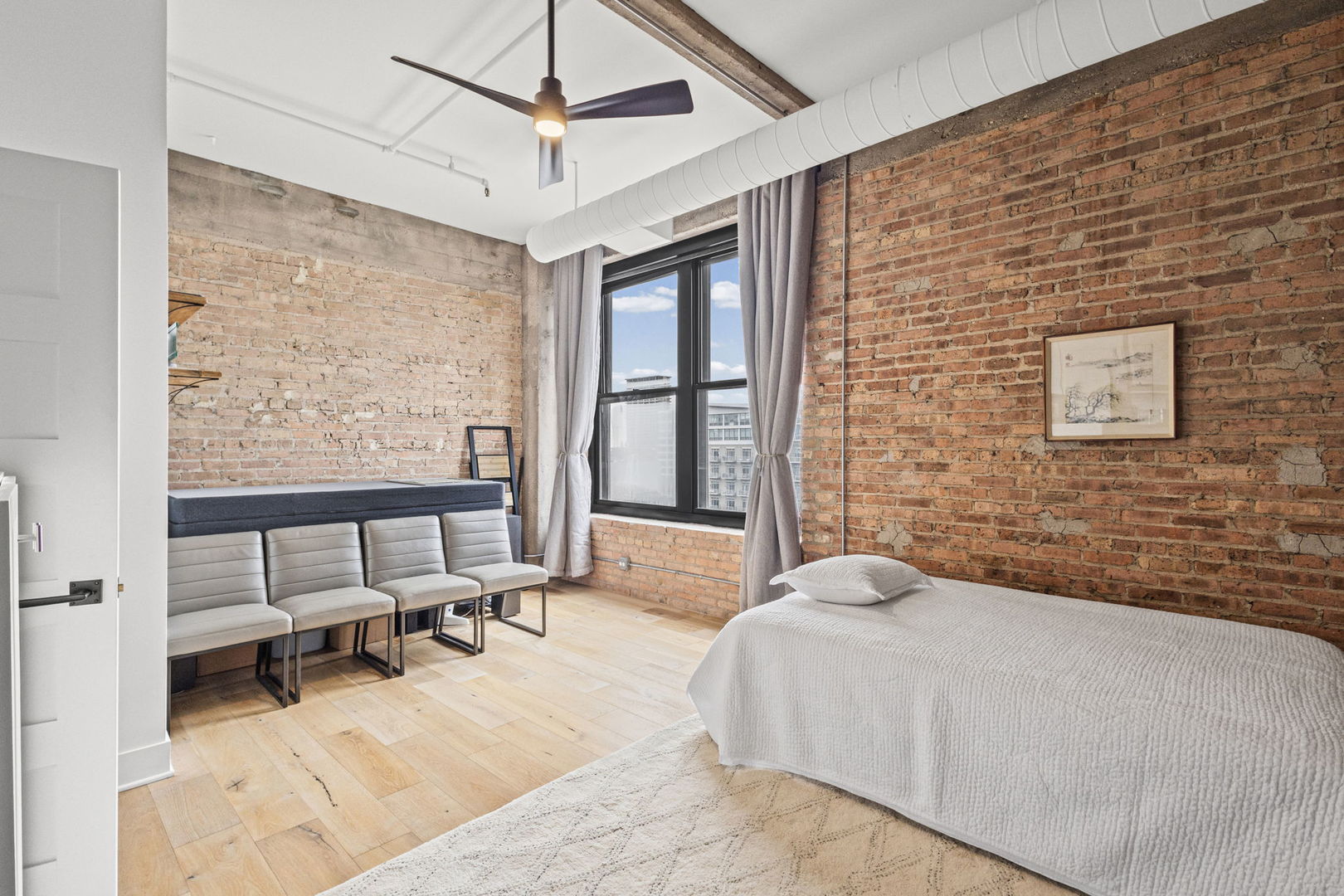 728 W Jackson Boulevard #701, Chicago, IL 60661