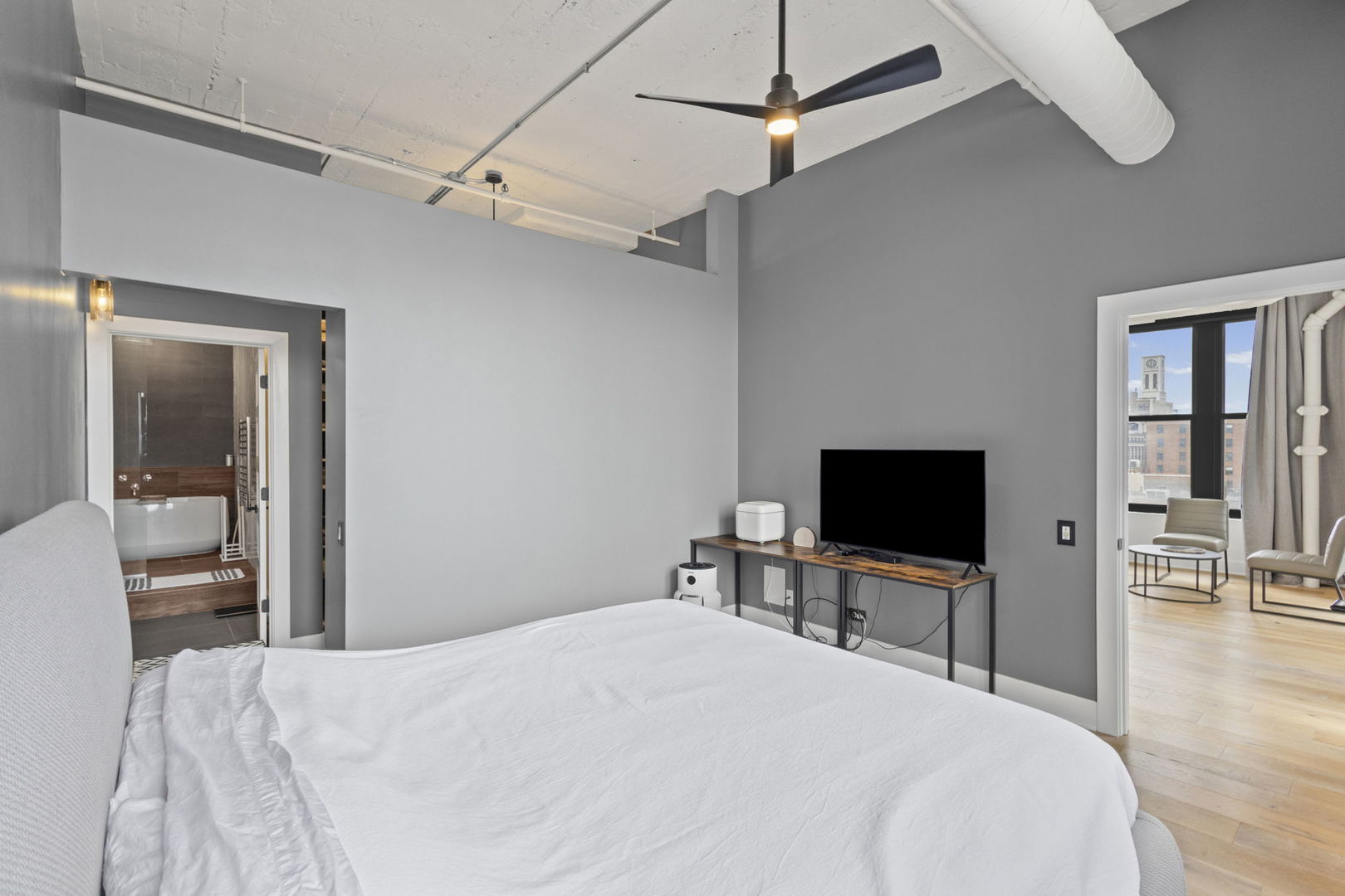 728 W Jackson Boulevard #701, Chicago, IL 60661