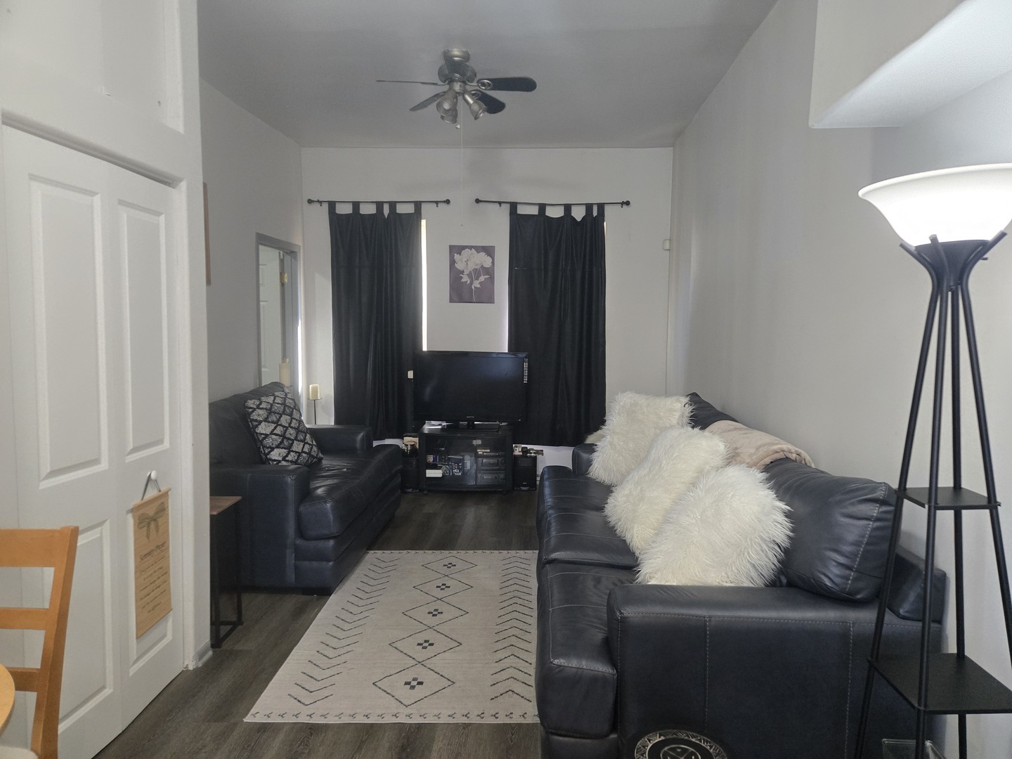 7204 S Rhodes Avenue, Chicago, IL 60619