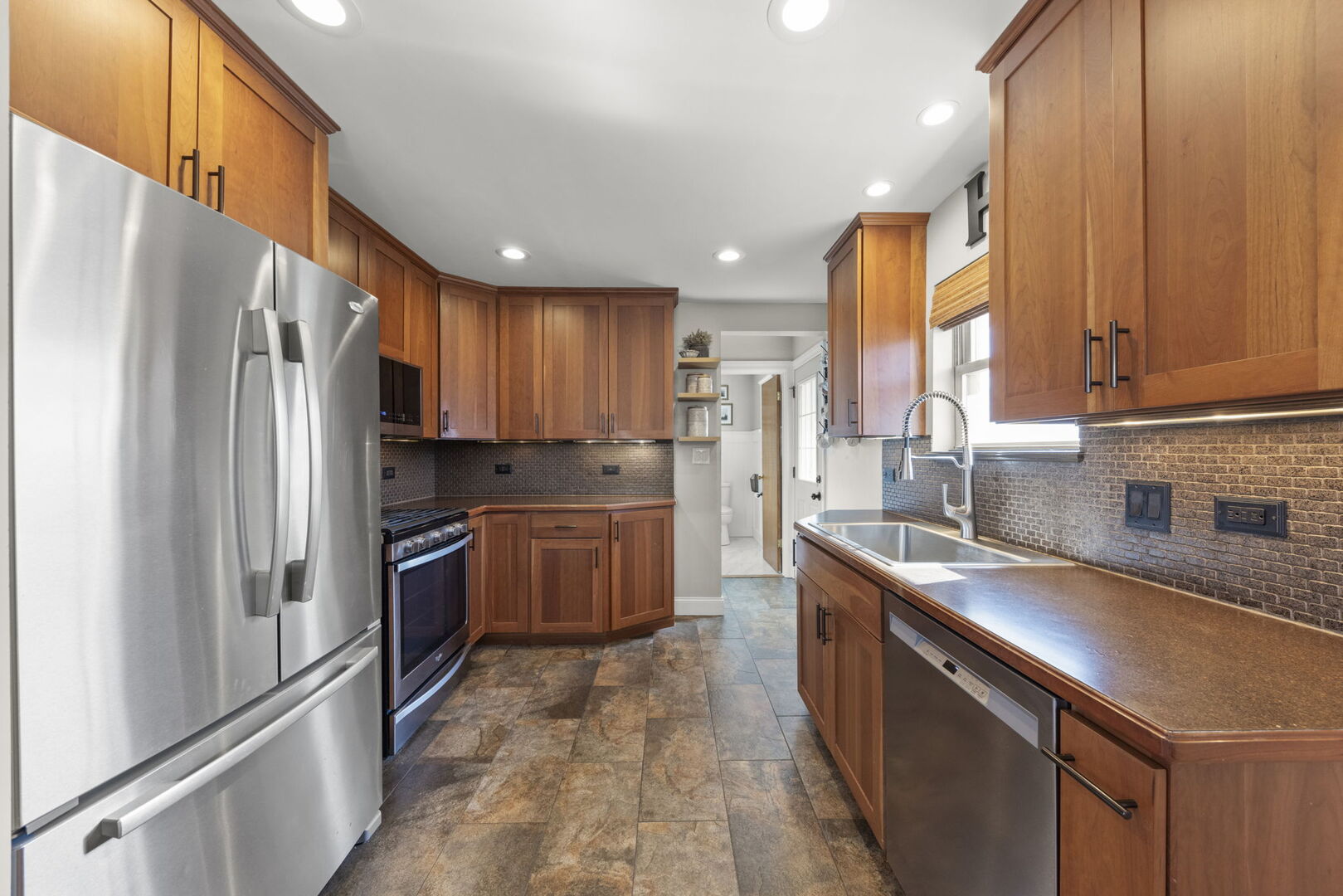 245 N Lombard Avenue, Lombard, IL 60148