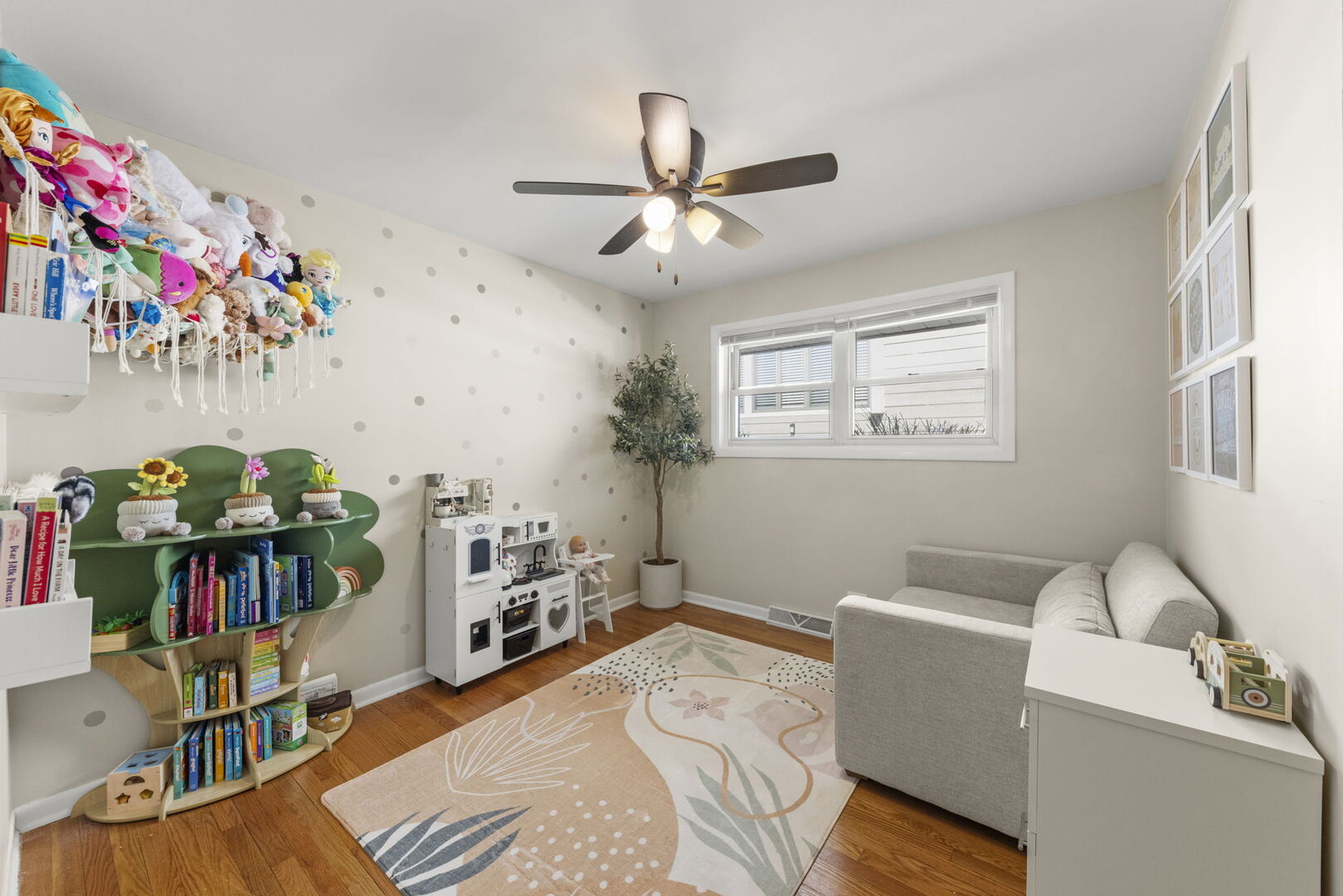 245 N Lombard Avenue, Lombard, IL 60148