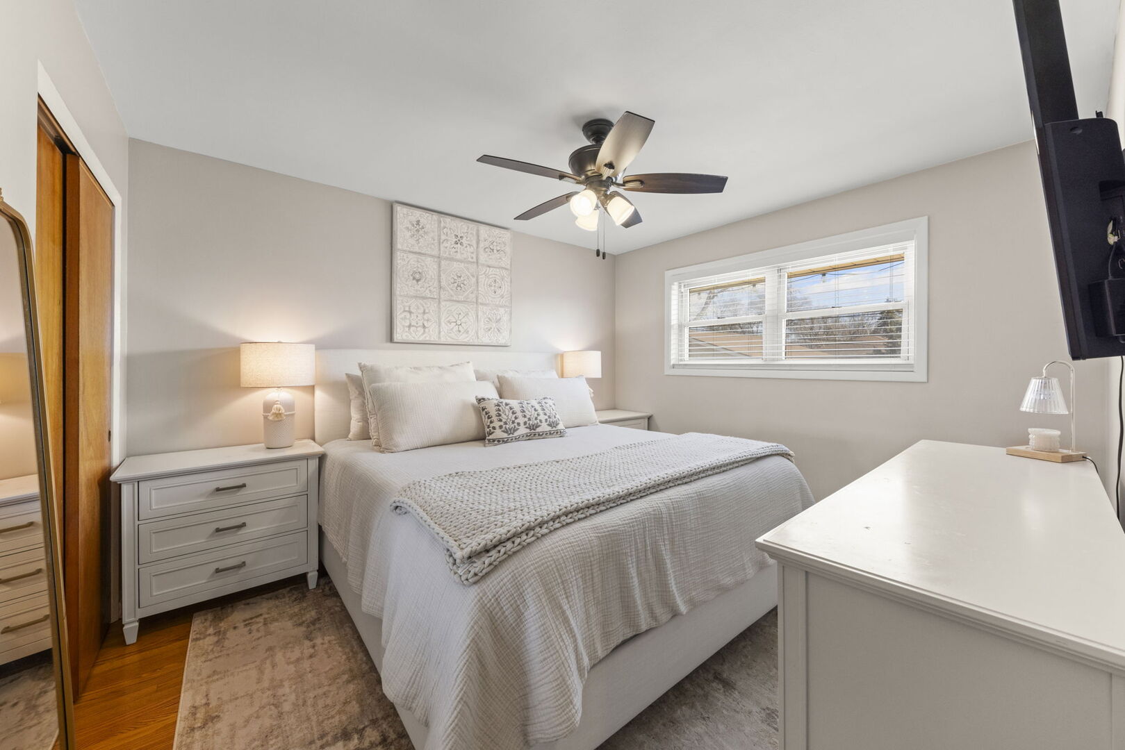 245 N Lombard Avenue, Lombard, IL 60148