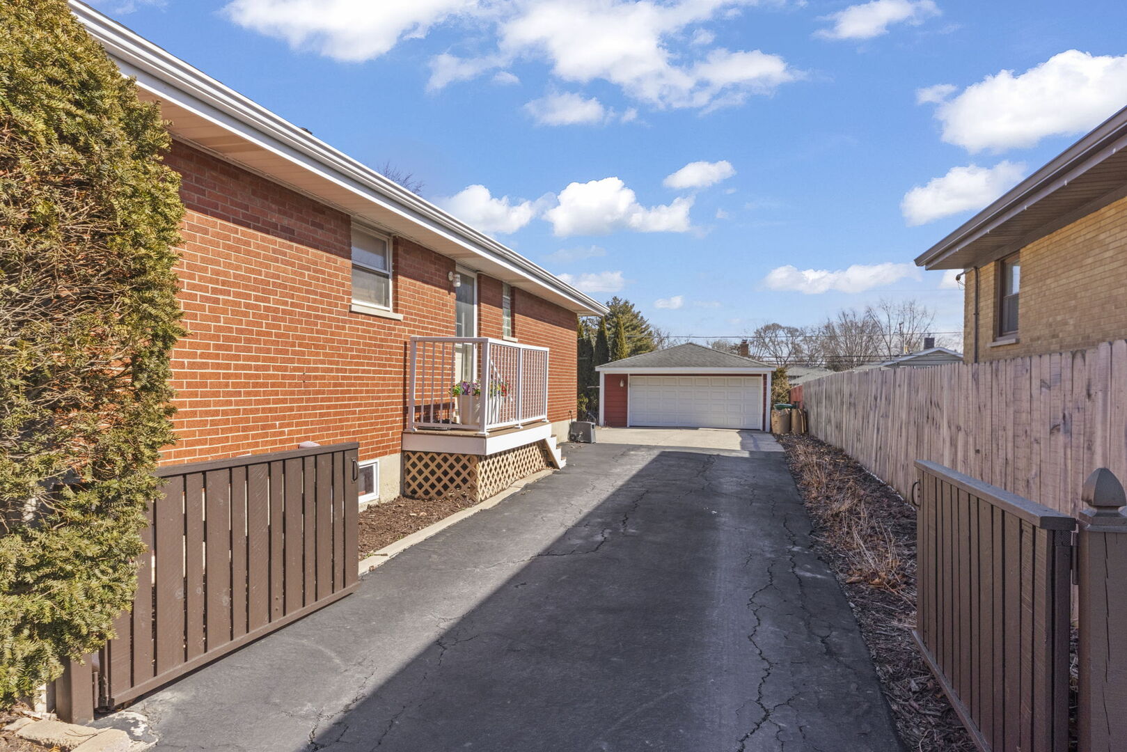 245 N Lombard Avenue, Lombard, IL 60148