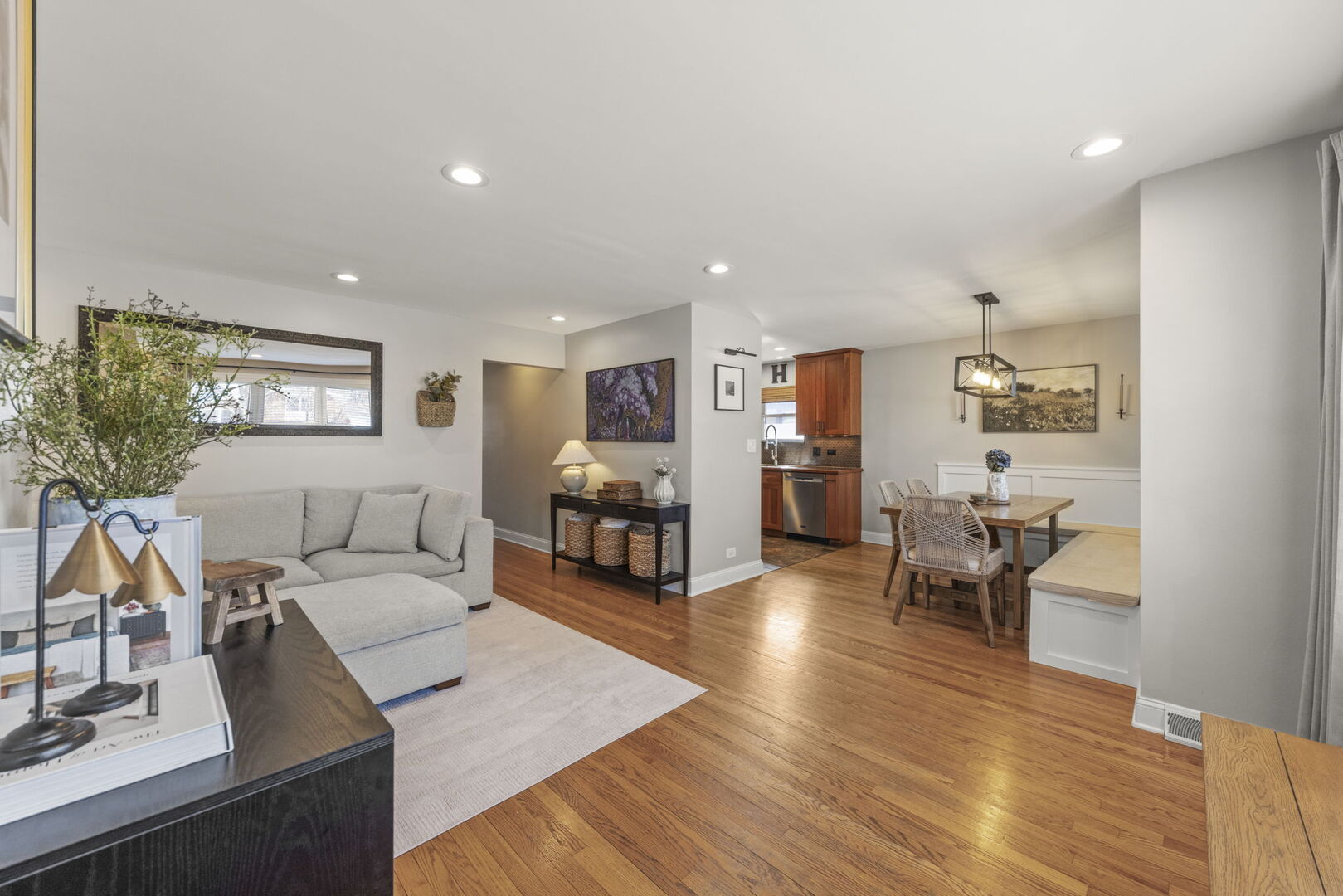 245 N Lombard Avenue, Lombard, IL 60148