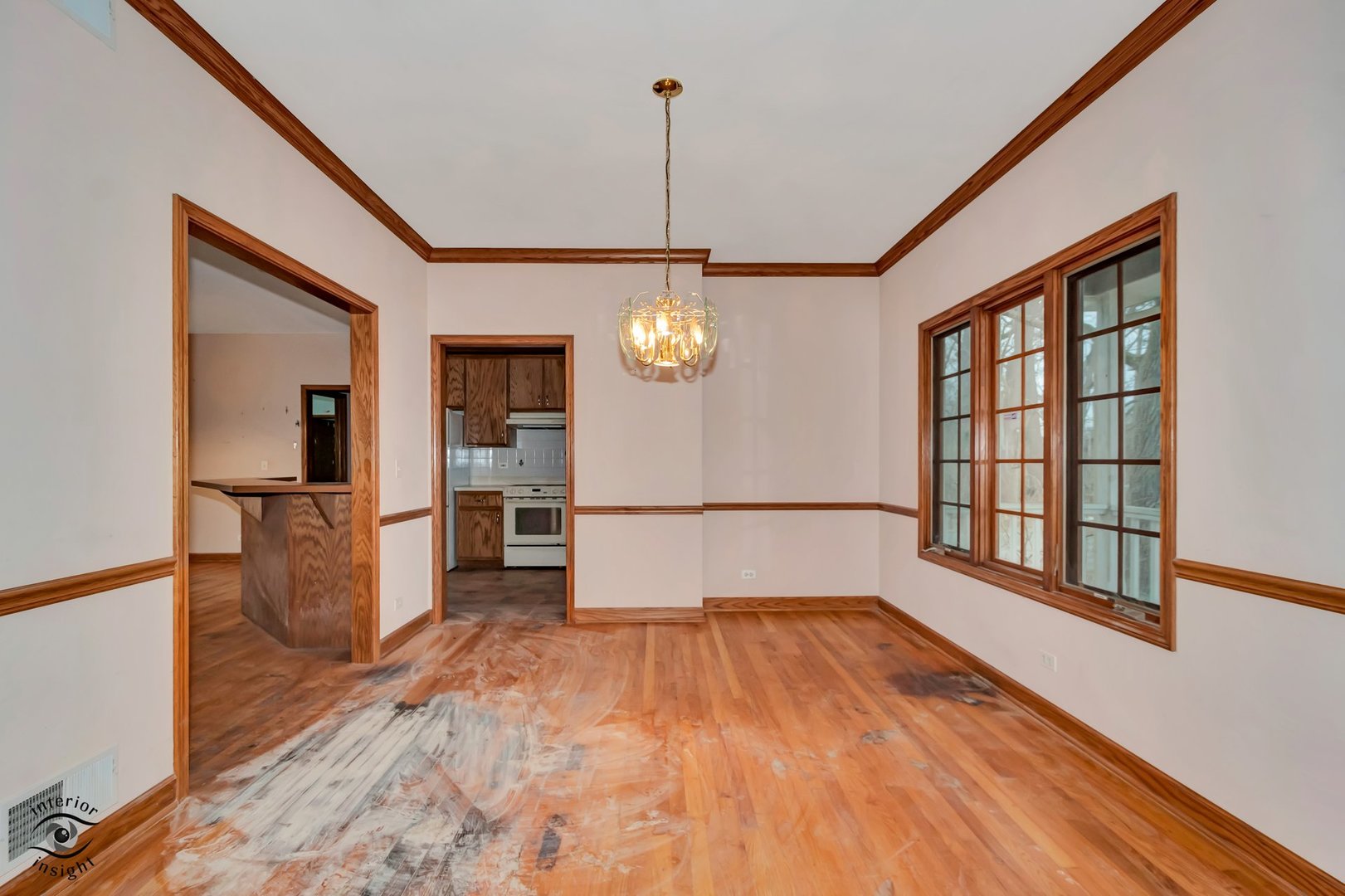 910 Oldfield Road, Downers Grove, IL 60516