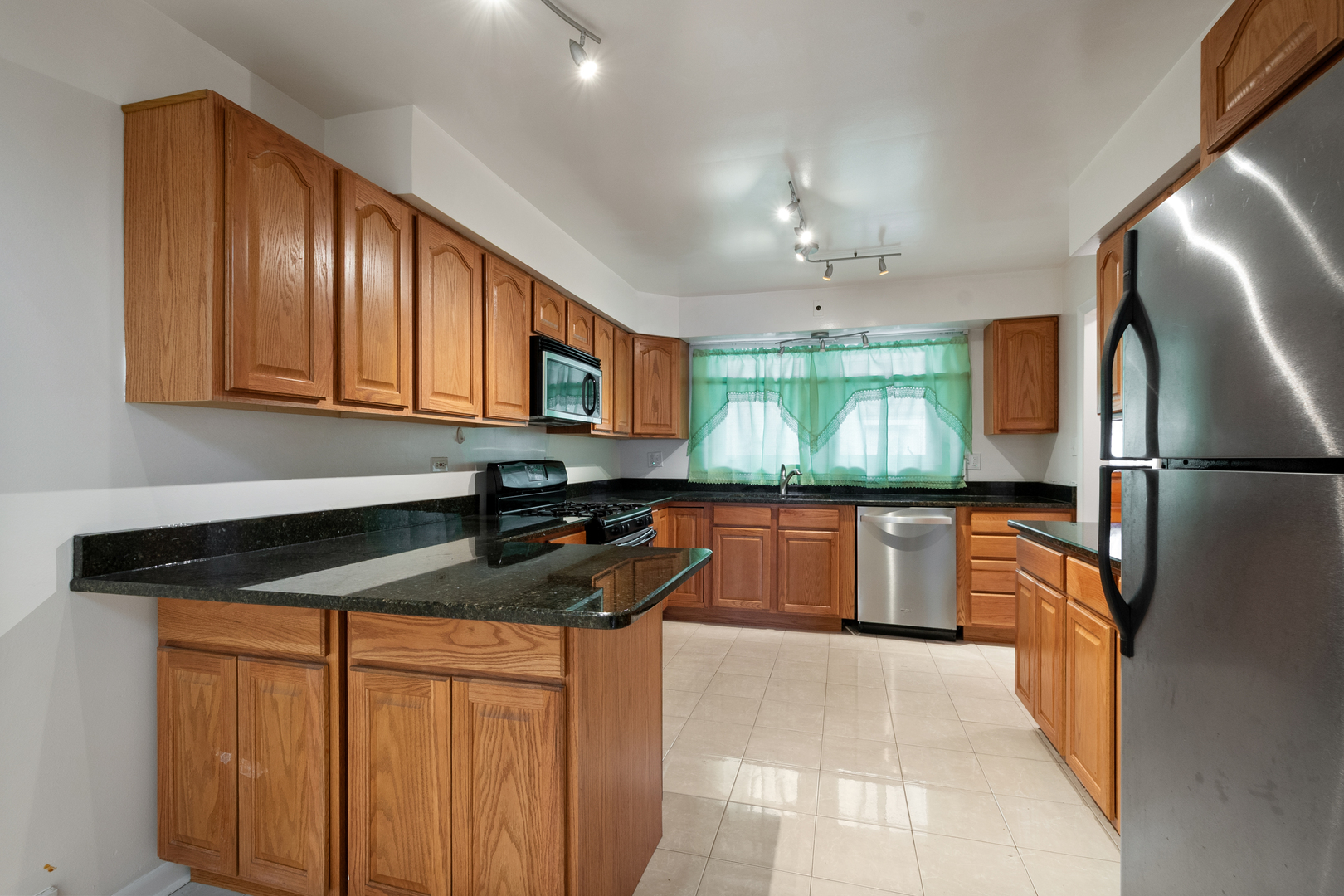 5840 N Kimball Avenue, Chicago, IL 60659