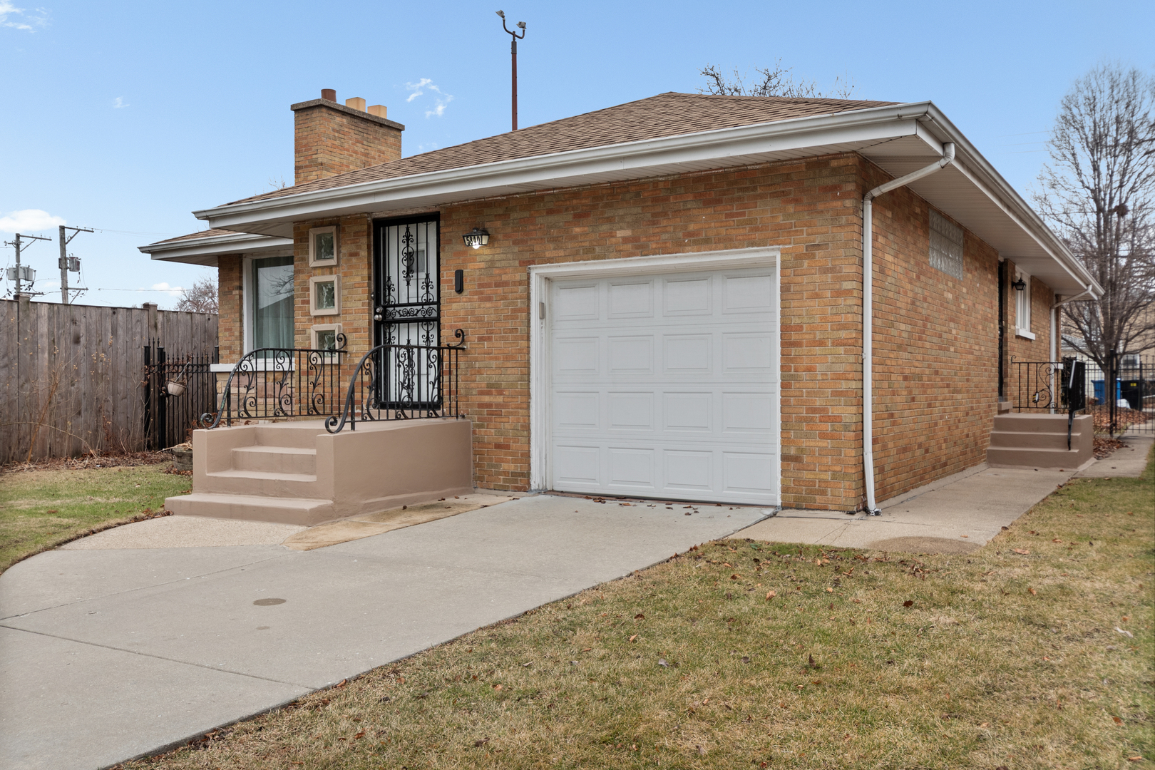 5840 N Kimball Avenue, Chicago, IL 60659