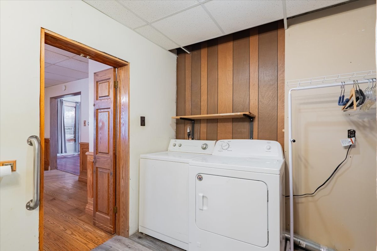 321 E 2nd Street, El Paso, IL 61738