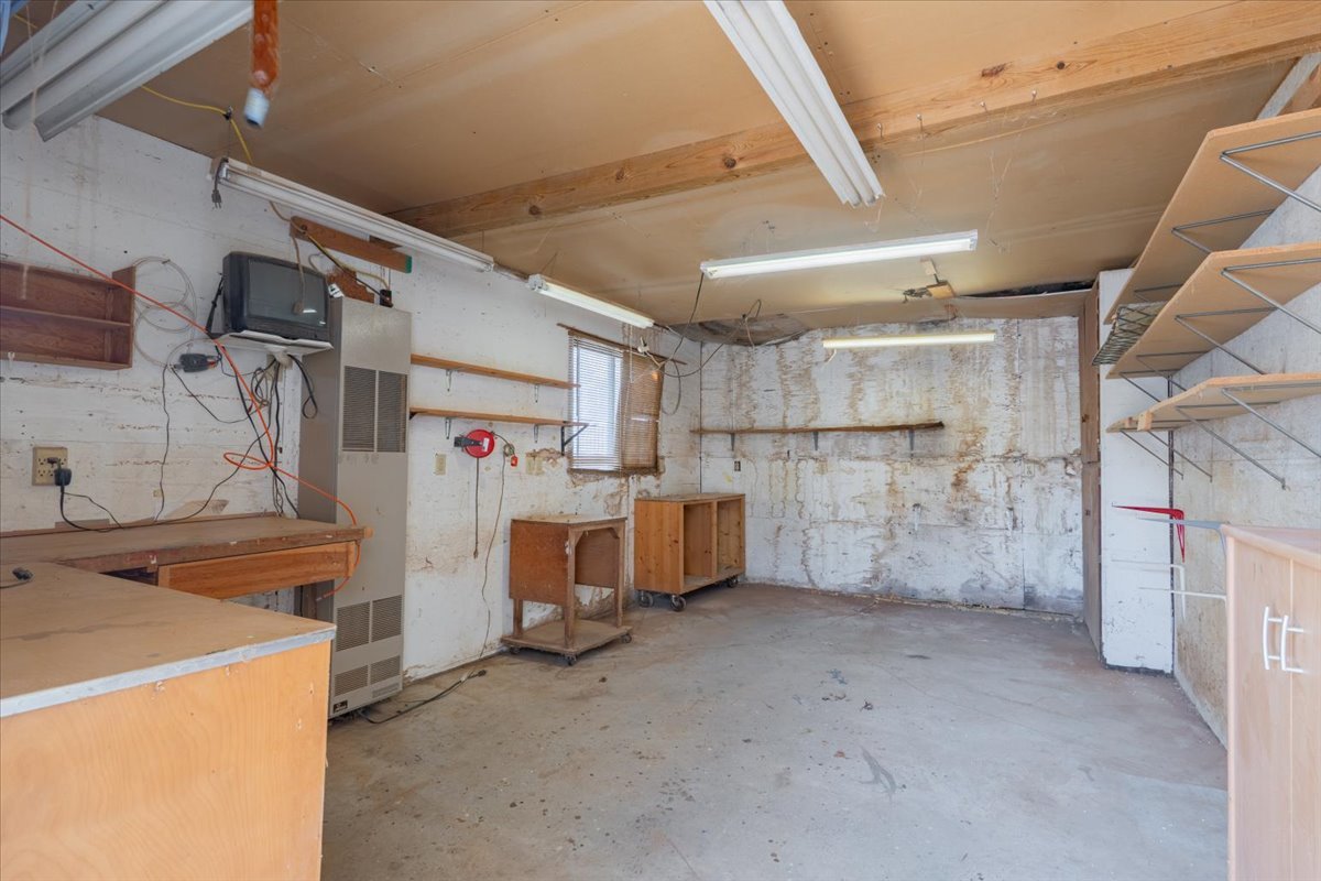 321 E 2nd Street, El Paso, IL 61738