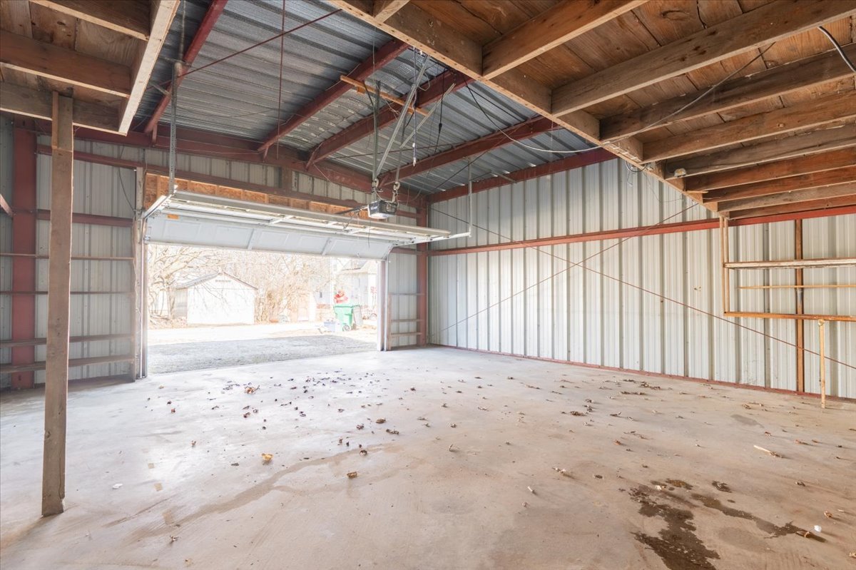 321 E 2nd Street, El Paso, IL 61738