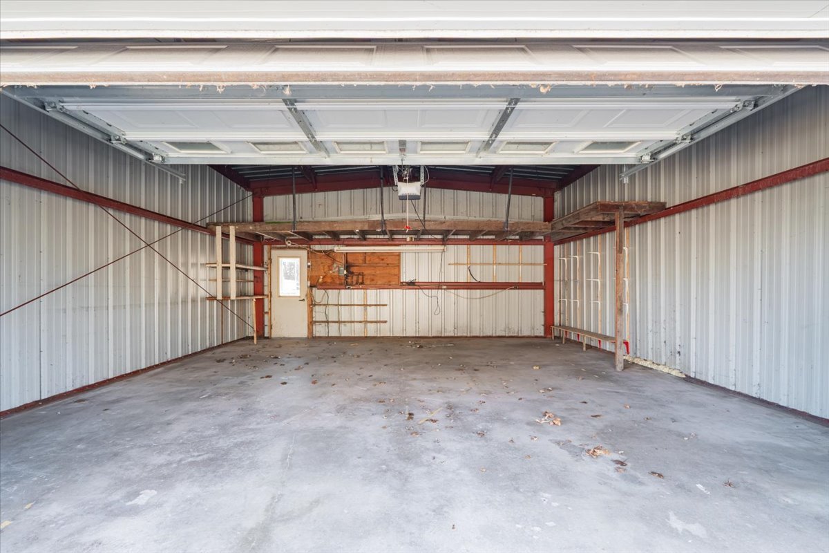 321 E 2nd Street, El Paso, IL 61738