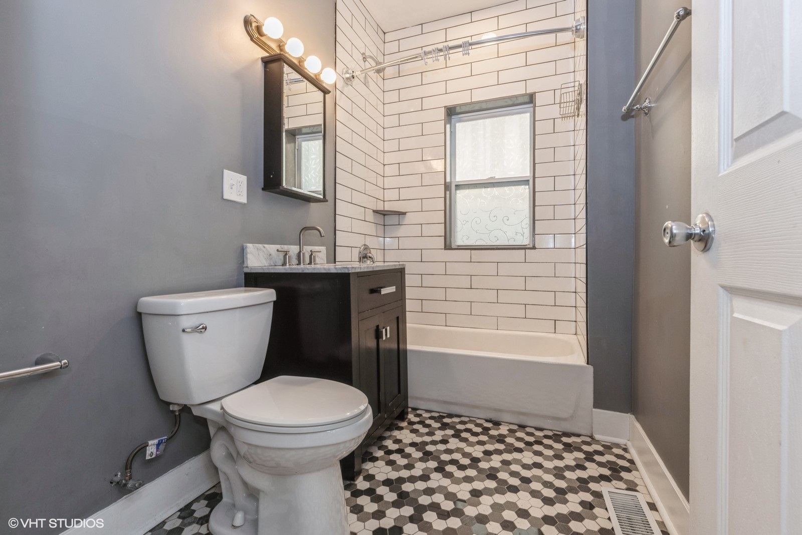 1060 N Spaulding Avenue #1, Chicago, IL 60651