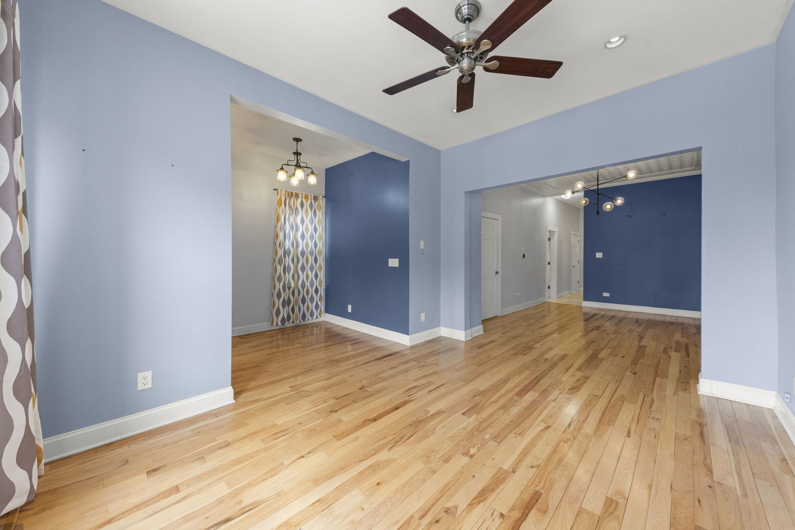 2933 S Throop Street, Chicago, IL 60608