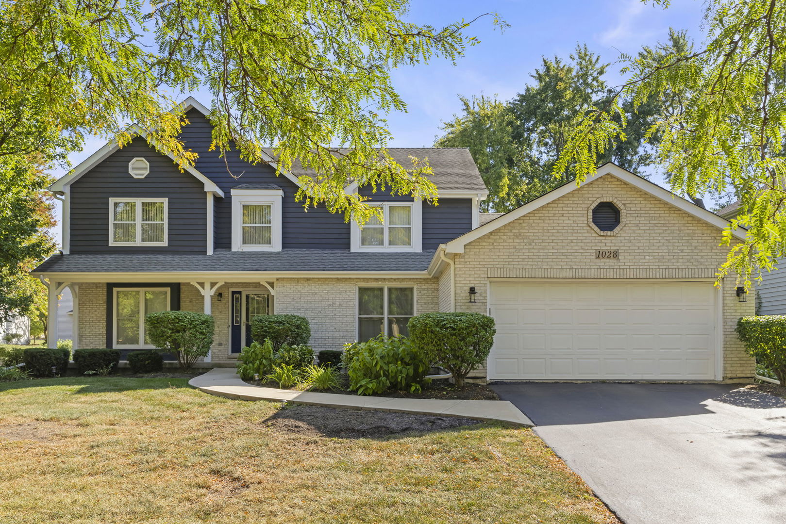 1028 Whitewater Lane, Naperville, IL 60540