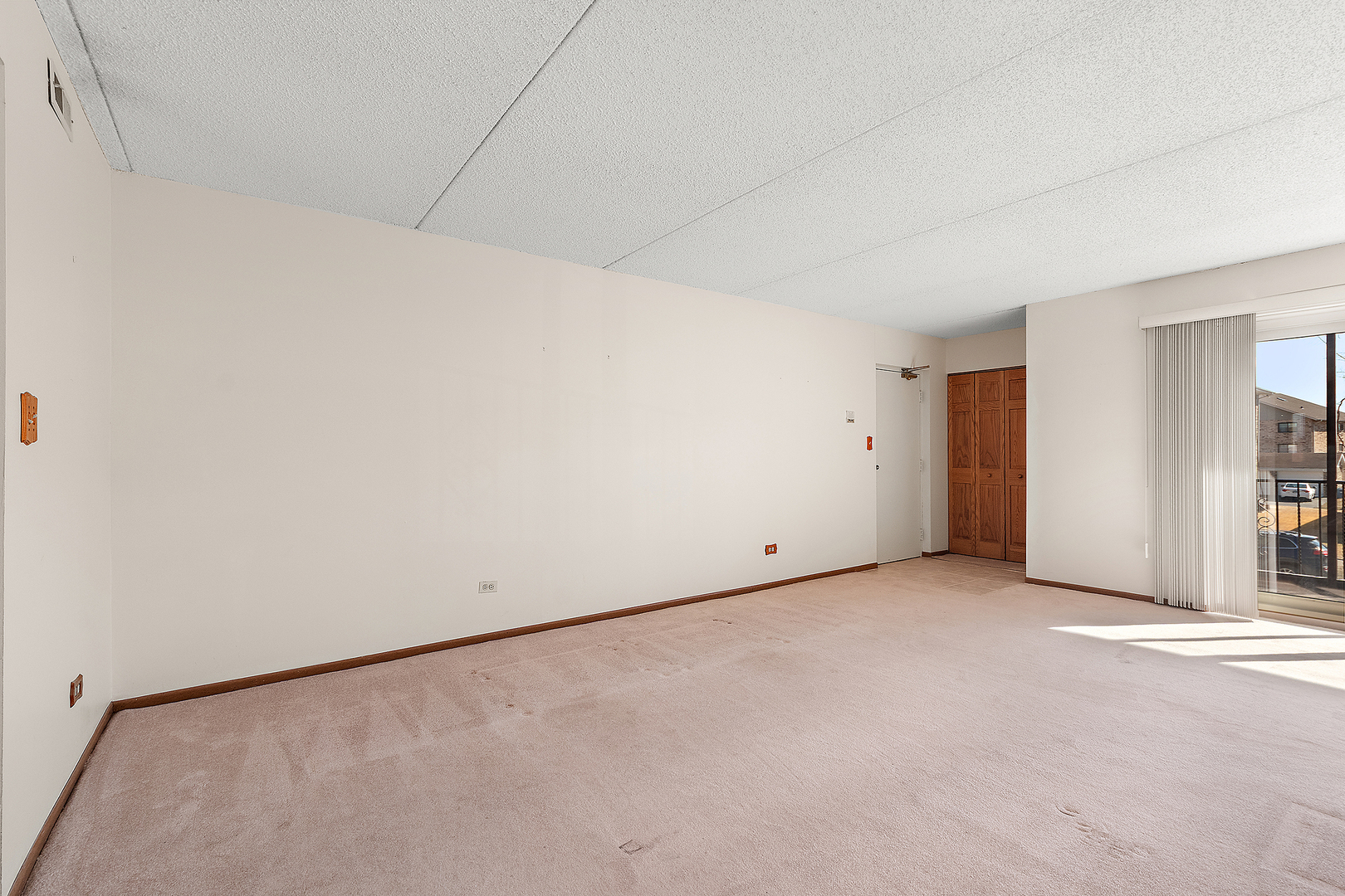 8160 168th Place #2W, Tinley Park, IL 60477