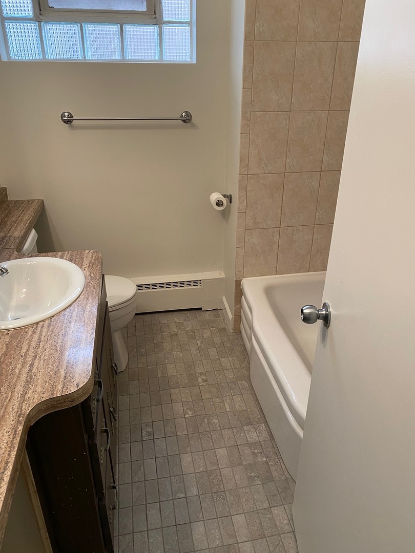 1821 Grove Avenue, Berwyn, IL 60402