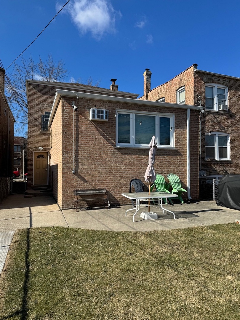1821 Grove Avenue, Berwyn, IL 60402