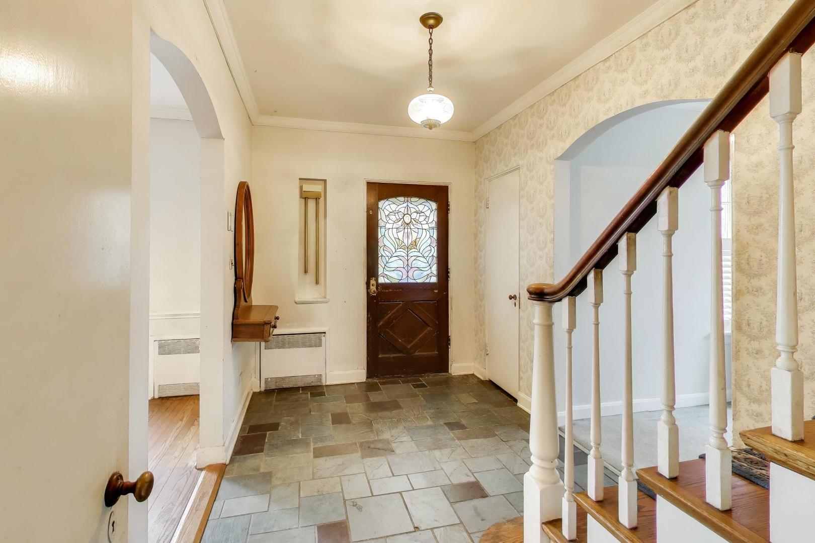 701 Elmore Street, Park Ridge, IL 60068