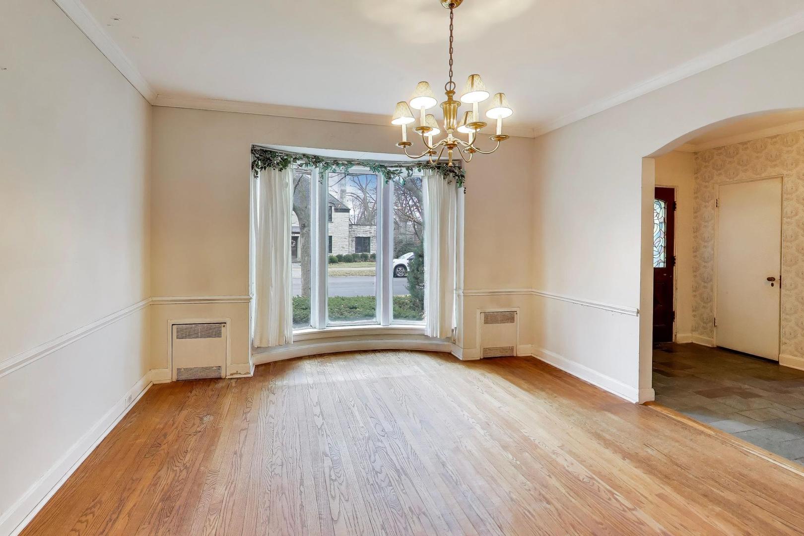 701 Elmore Street, Park Ridge, IL 60068