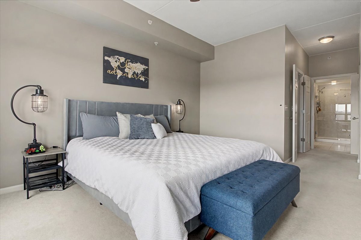 6420 Double Eagle Drive #501, Woodridge, IL 60517