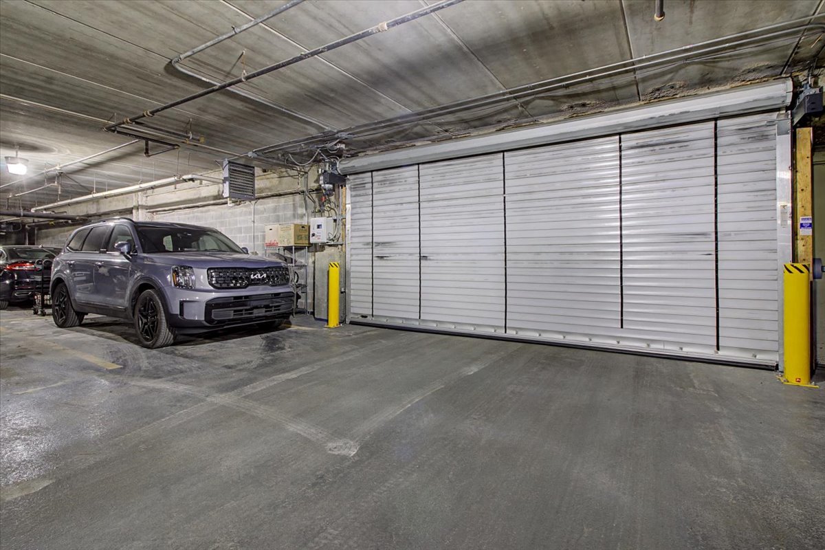 6420 Double Eagle Drive #501, Woodridge, IL 60517