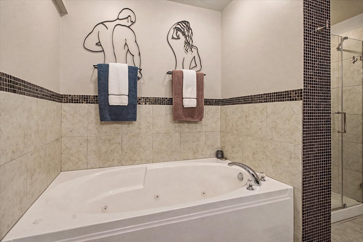 6420 Double Eagle Drive #501, Woodridge, IL 60517