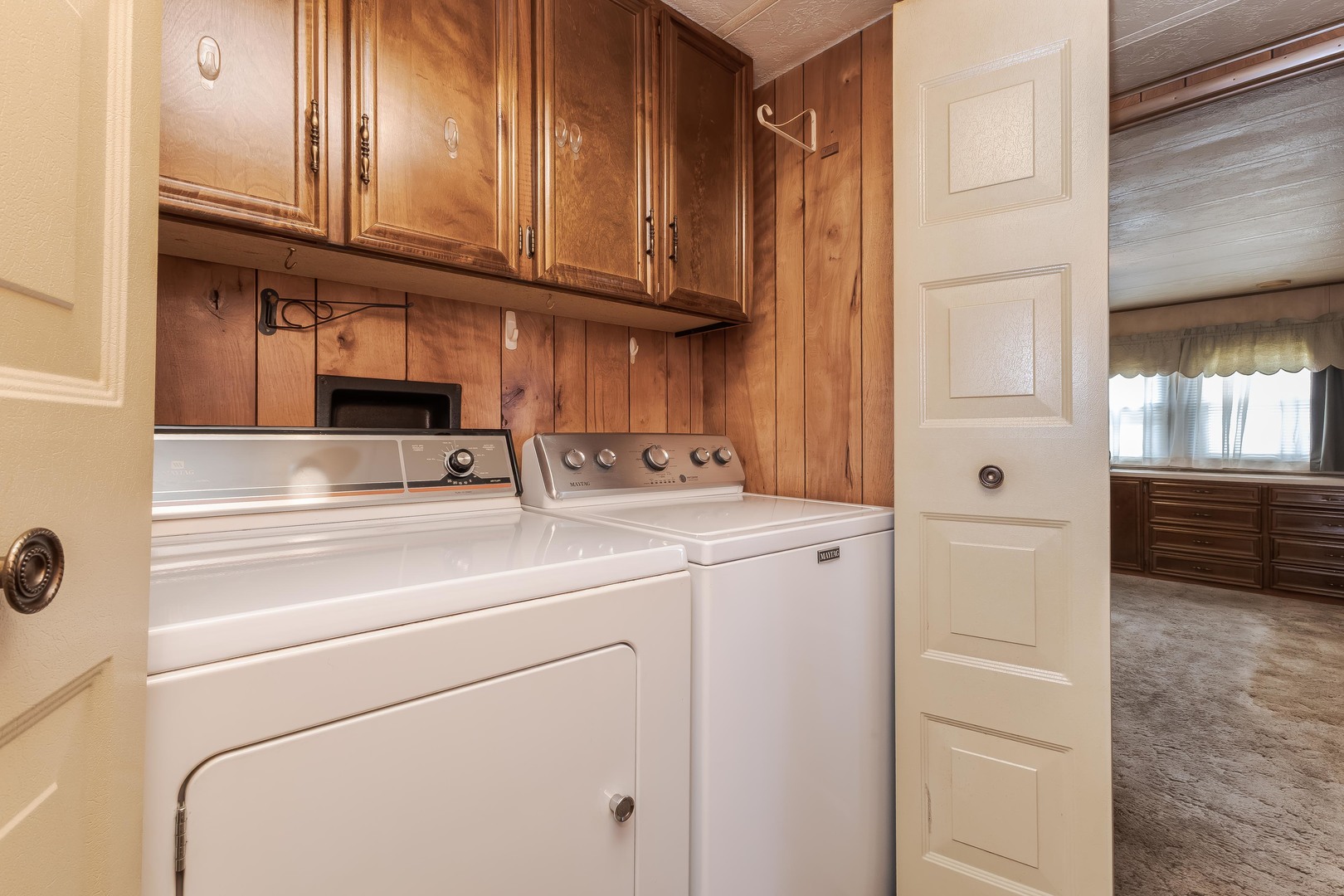 7 Oak Valley Road, Bloomington, IL 61704