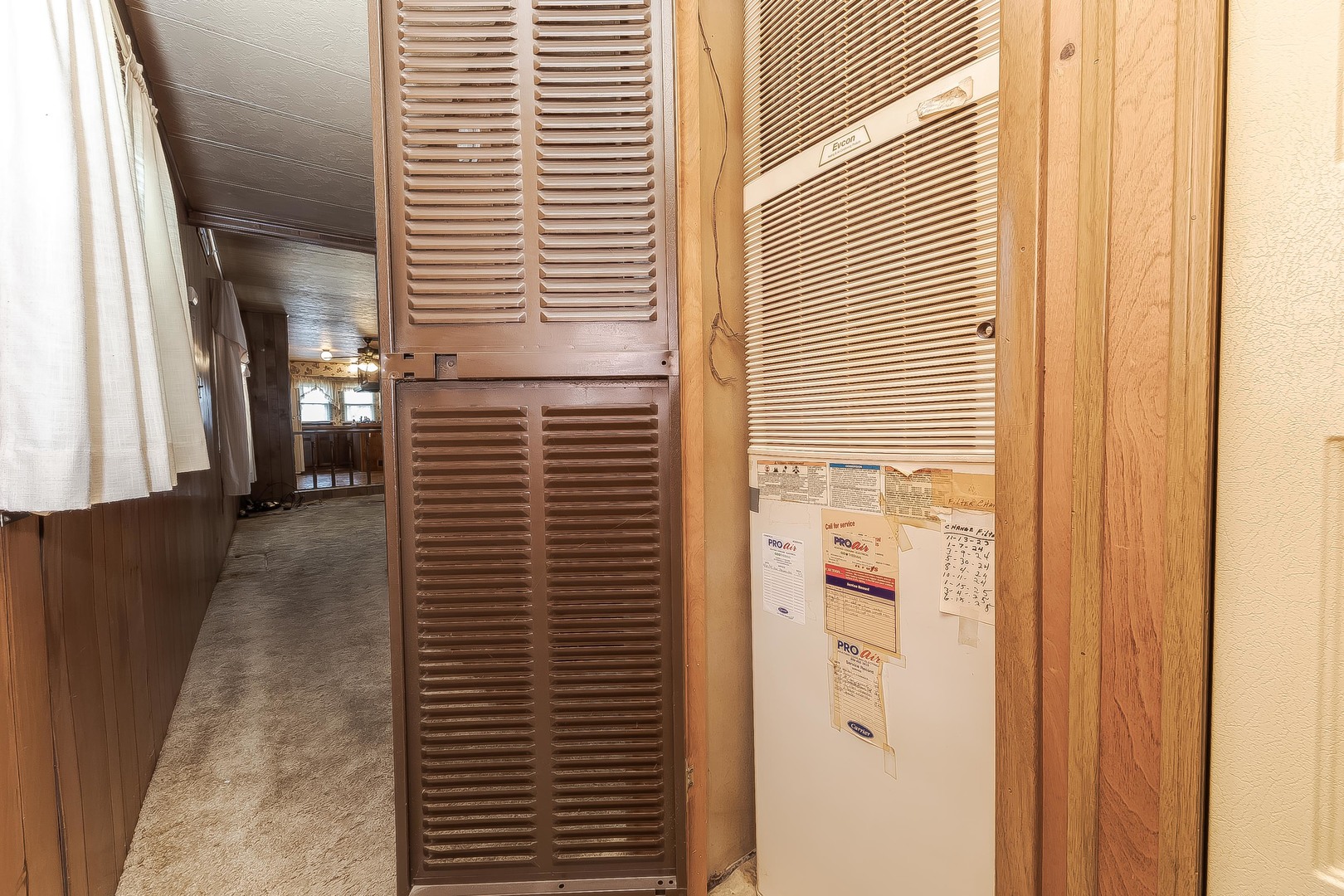 7 Oak Valley Road, Bloomington, IL 61704