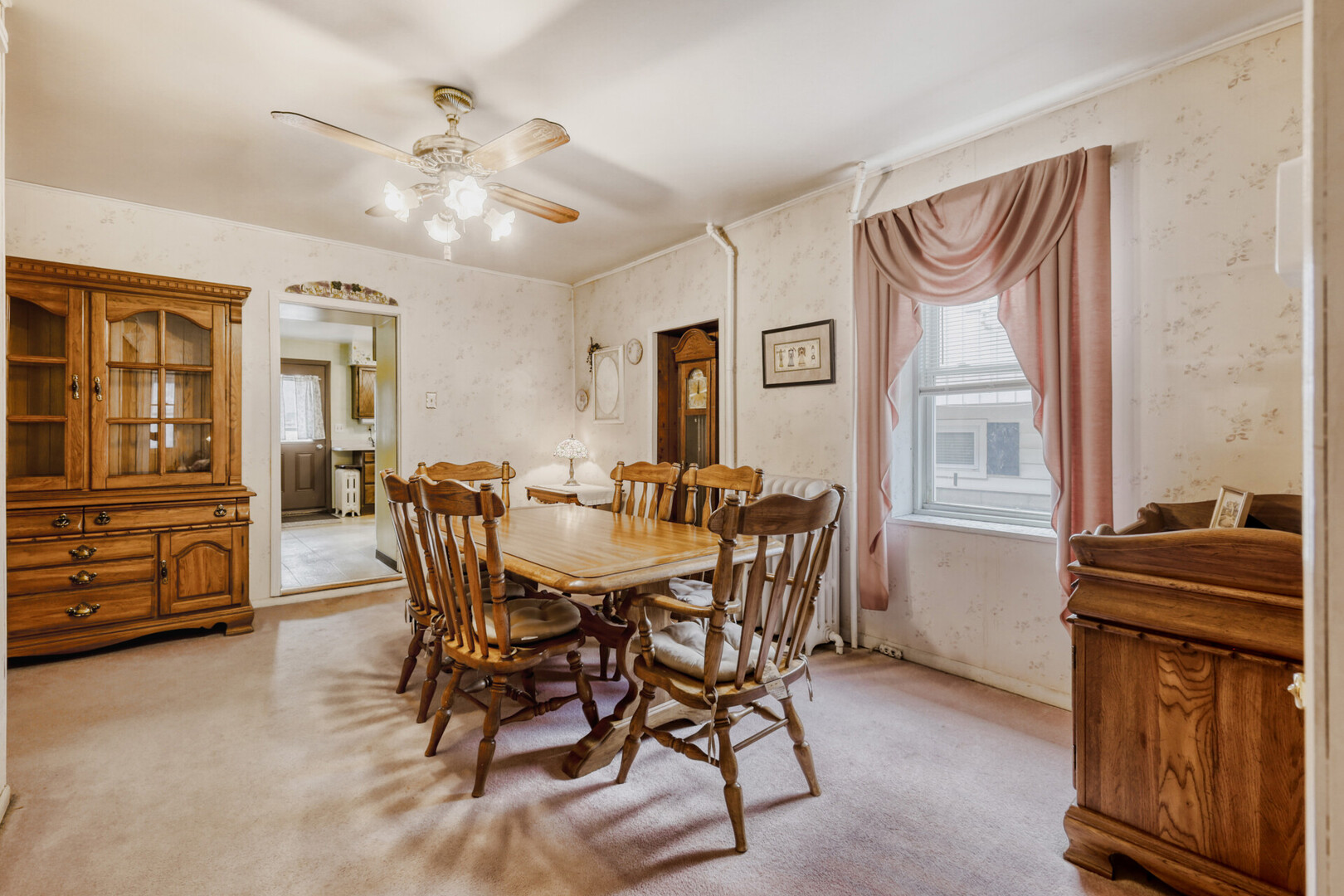 16 E Illinois Street, Lemont, IL 60439