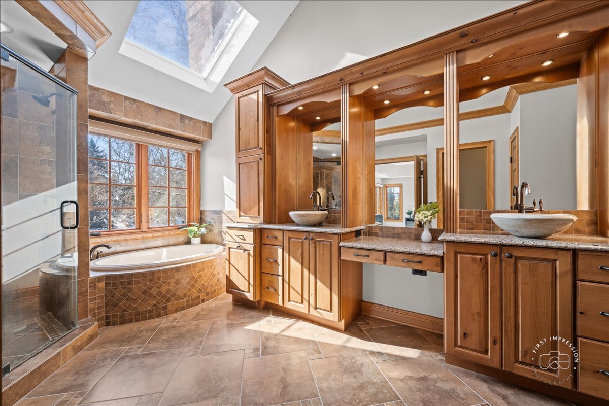 7N224 Whispering Trail, St. Charles, IL 60175