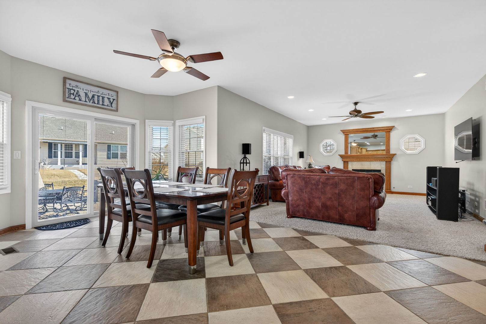 714 Joanne Drive, Minooka, IL 60447