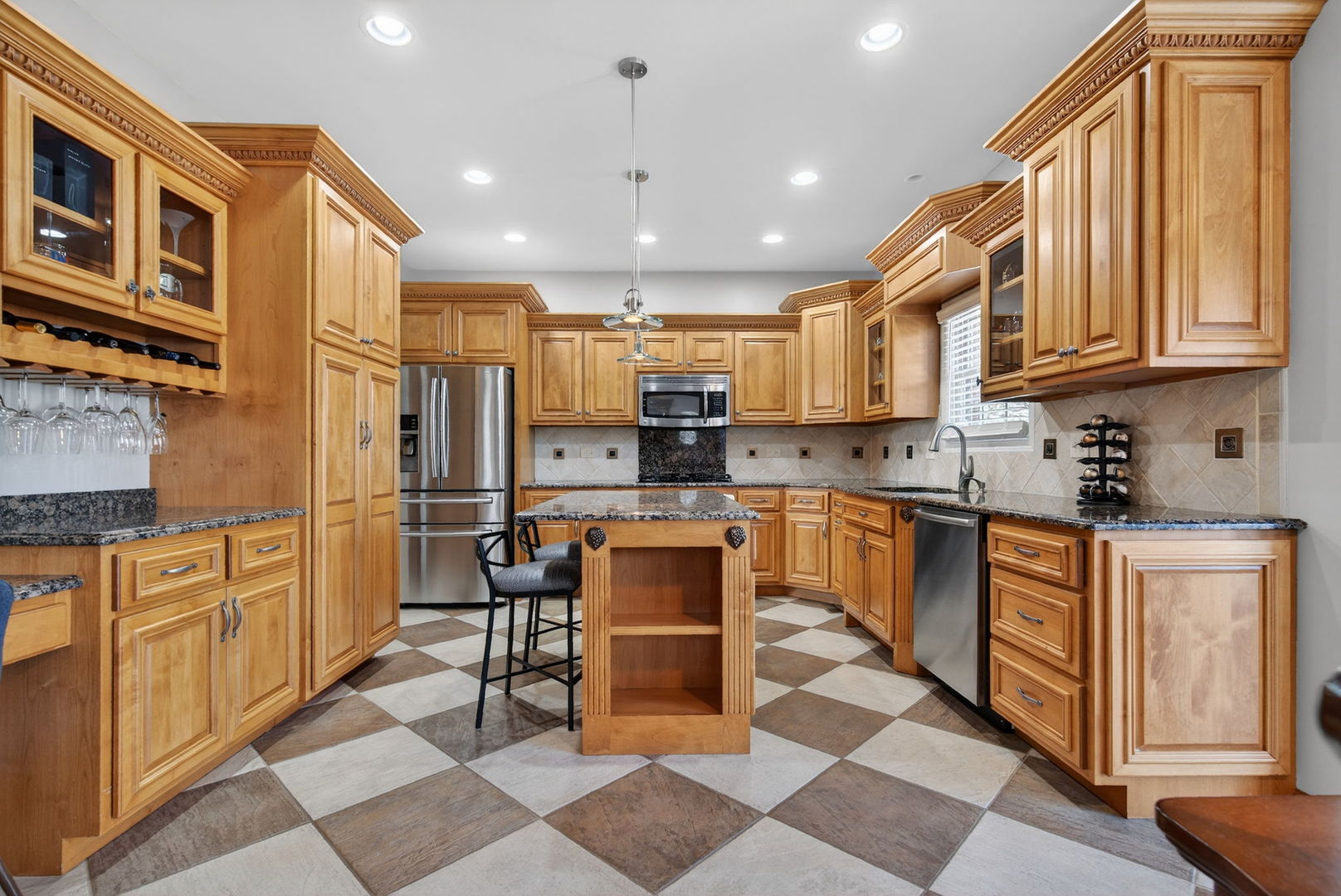 714 Joanne Drive, Minooka, IL 60447