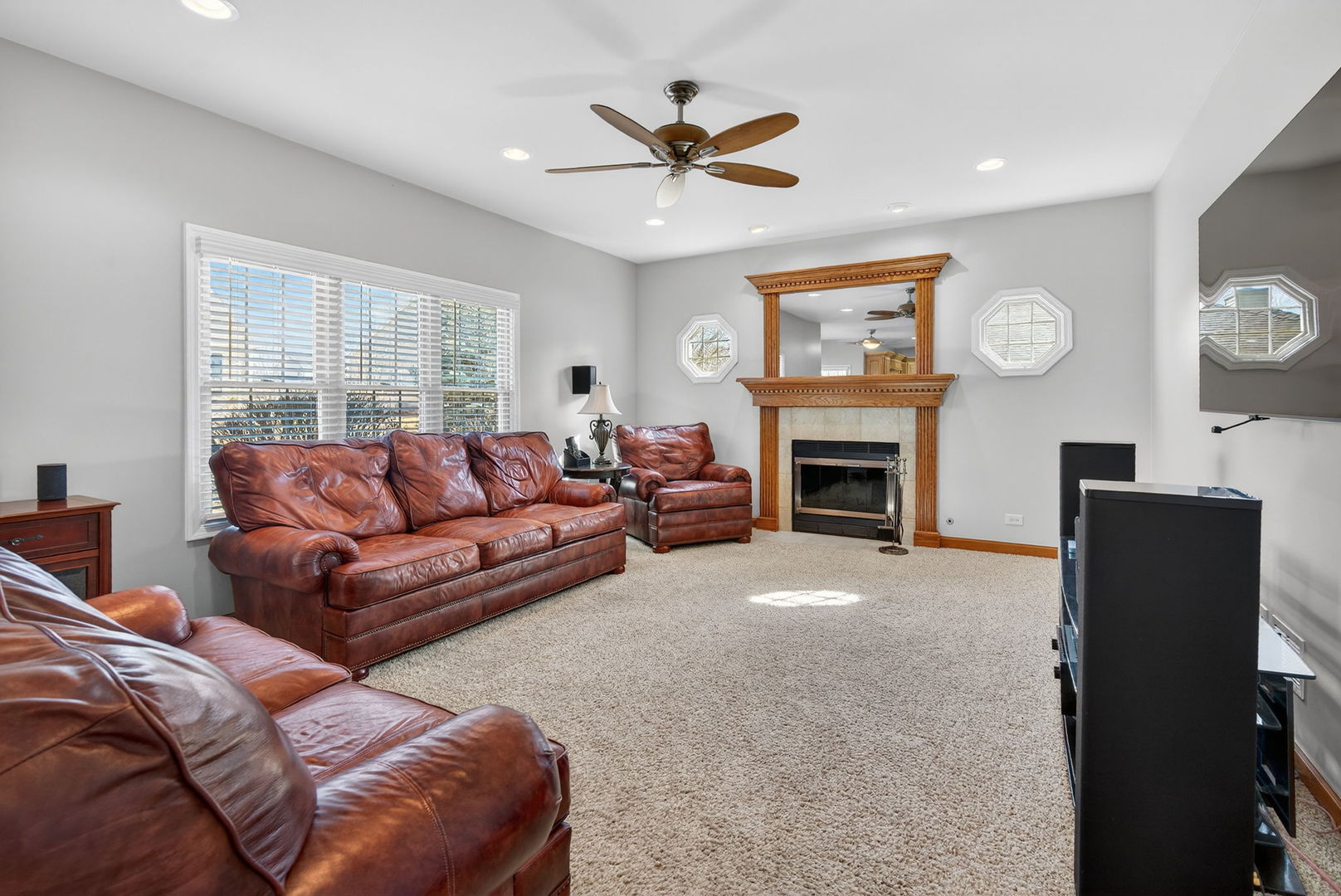 714 Joanne Drive, Minooka, IL 60447